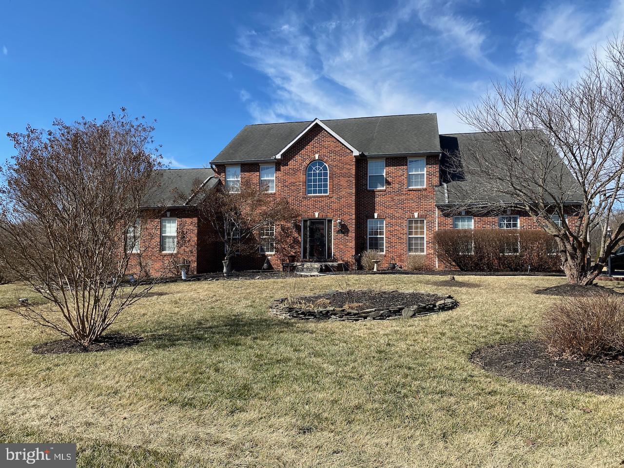 ***AUCTION***List price is STARTING BID only. Price TBD at Live Auction on April 11, 2025 at 11:00 a.m. Eastern. ***Property Tour: Thursday, April 3 at 3:00 p.m. SHARP.  Please contact showing contact in listing for more information.