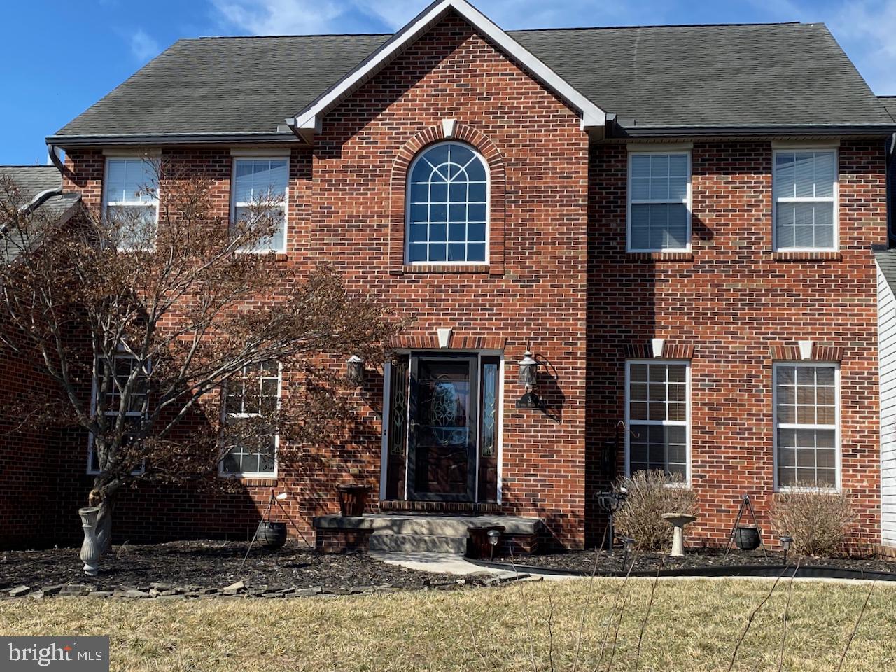 SPRUCE HILL ESTATES - Residential