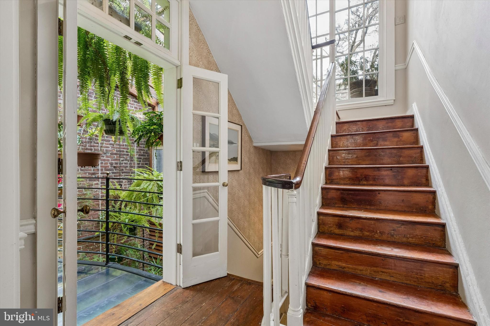 SOCIETY HILL - Residential