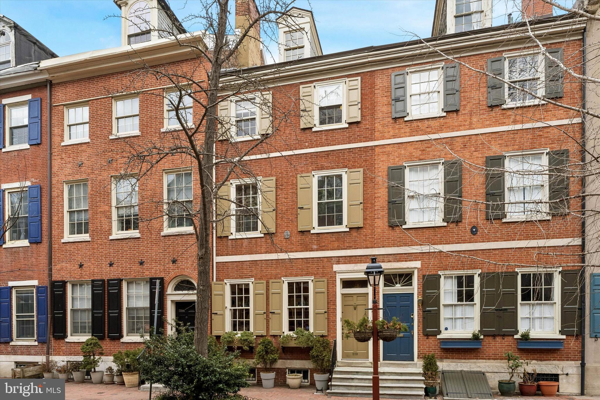 SOCIETY HILL - Residential