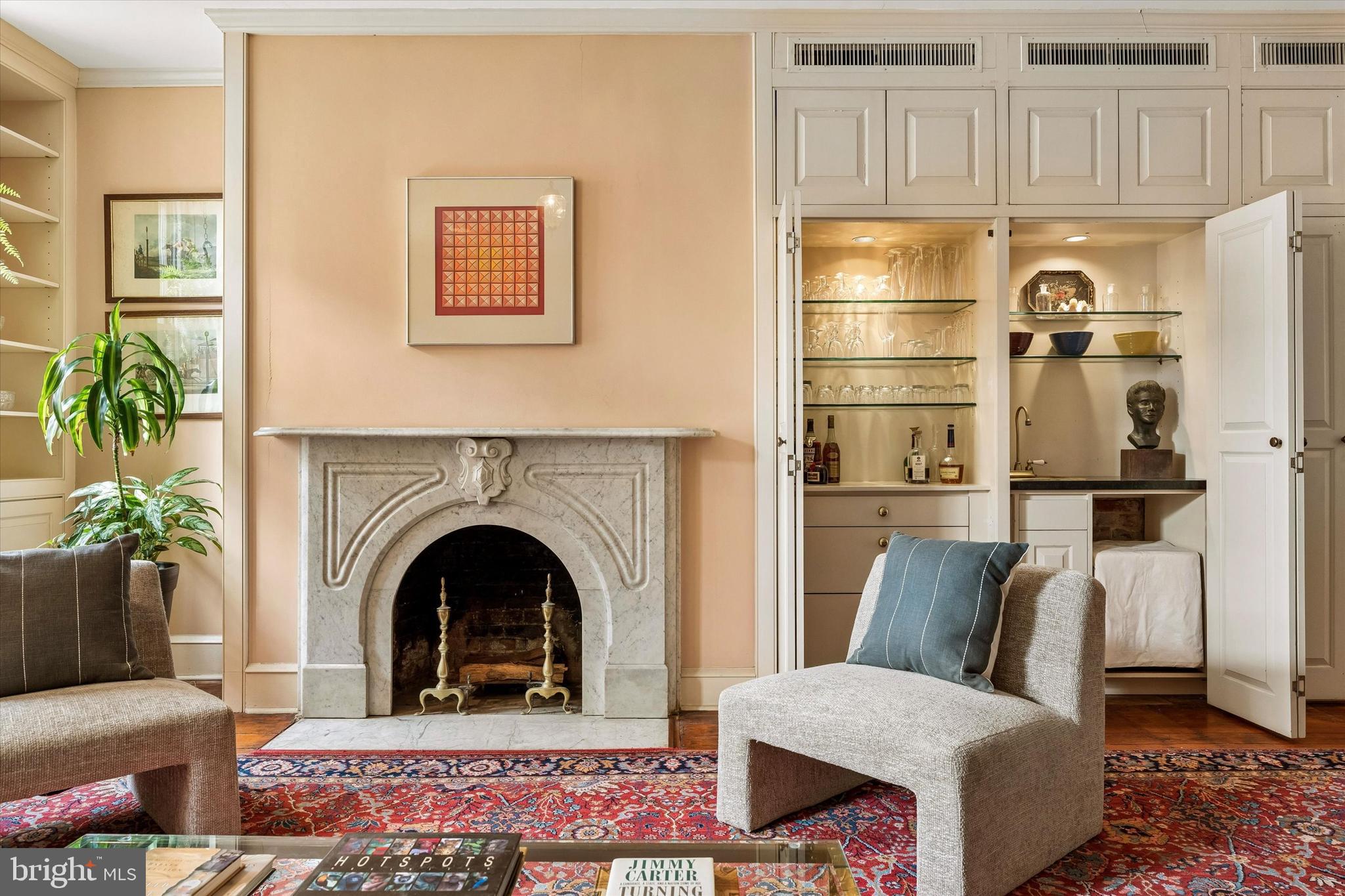 SOCIETY HILL - Residential