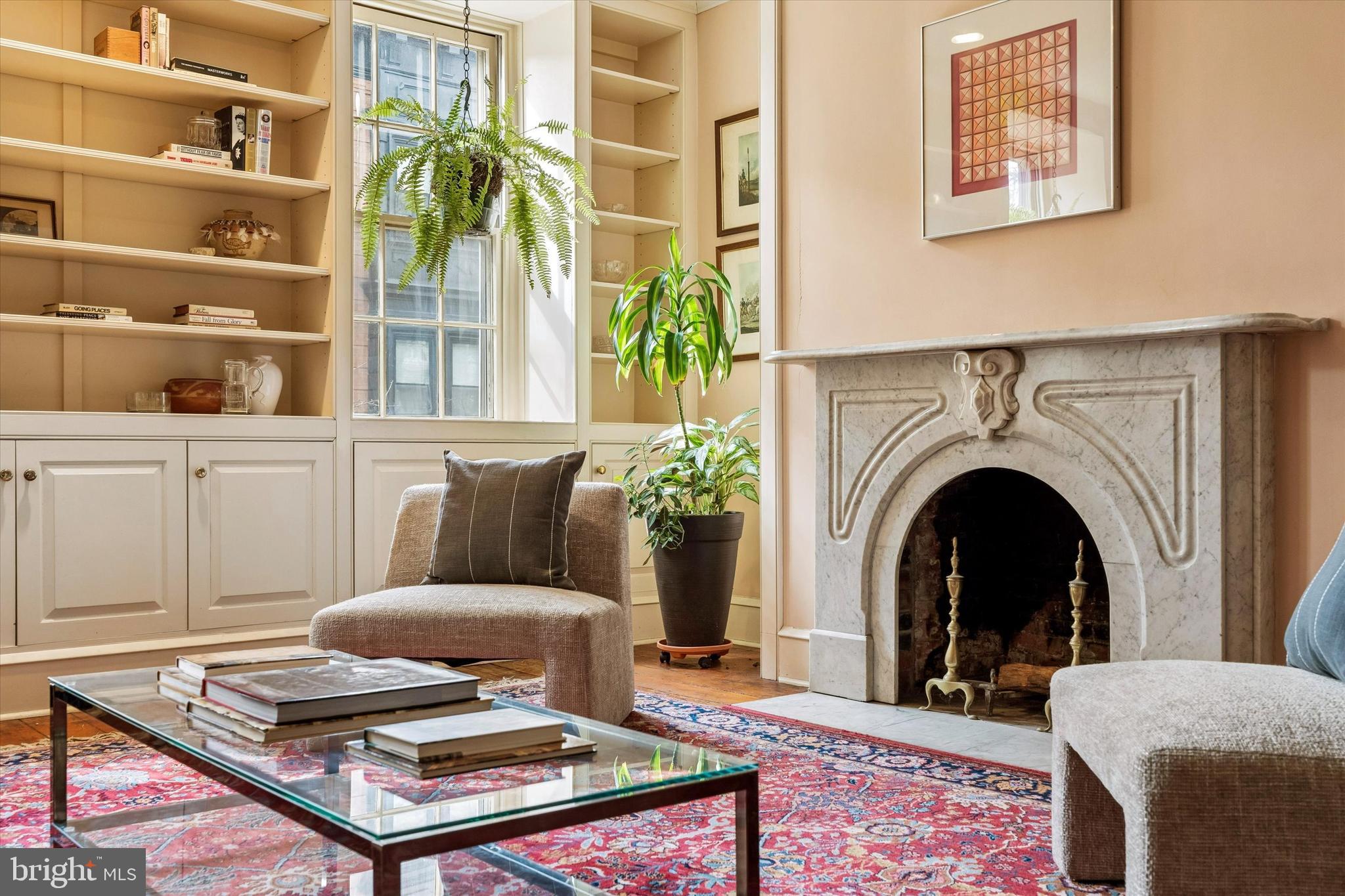 SOCIETY HILL - Residential