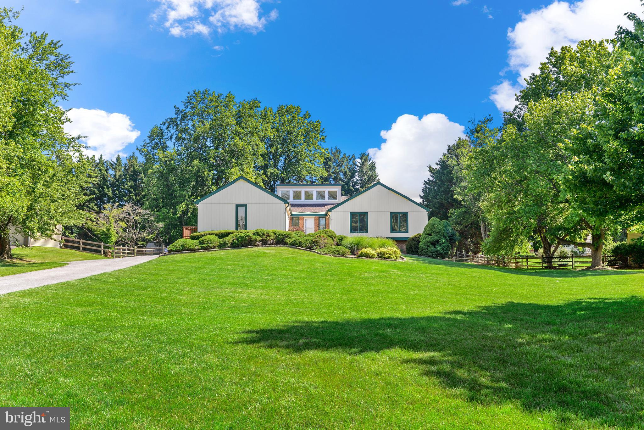LOCH HAVEN - Residential