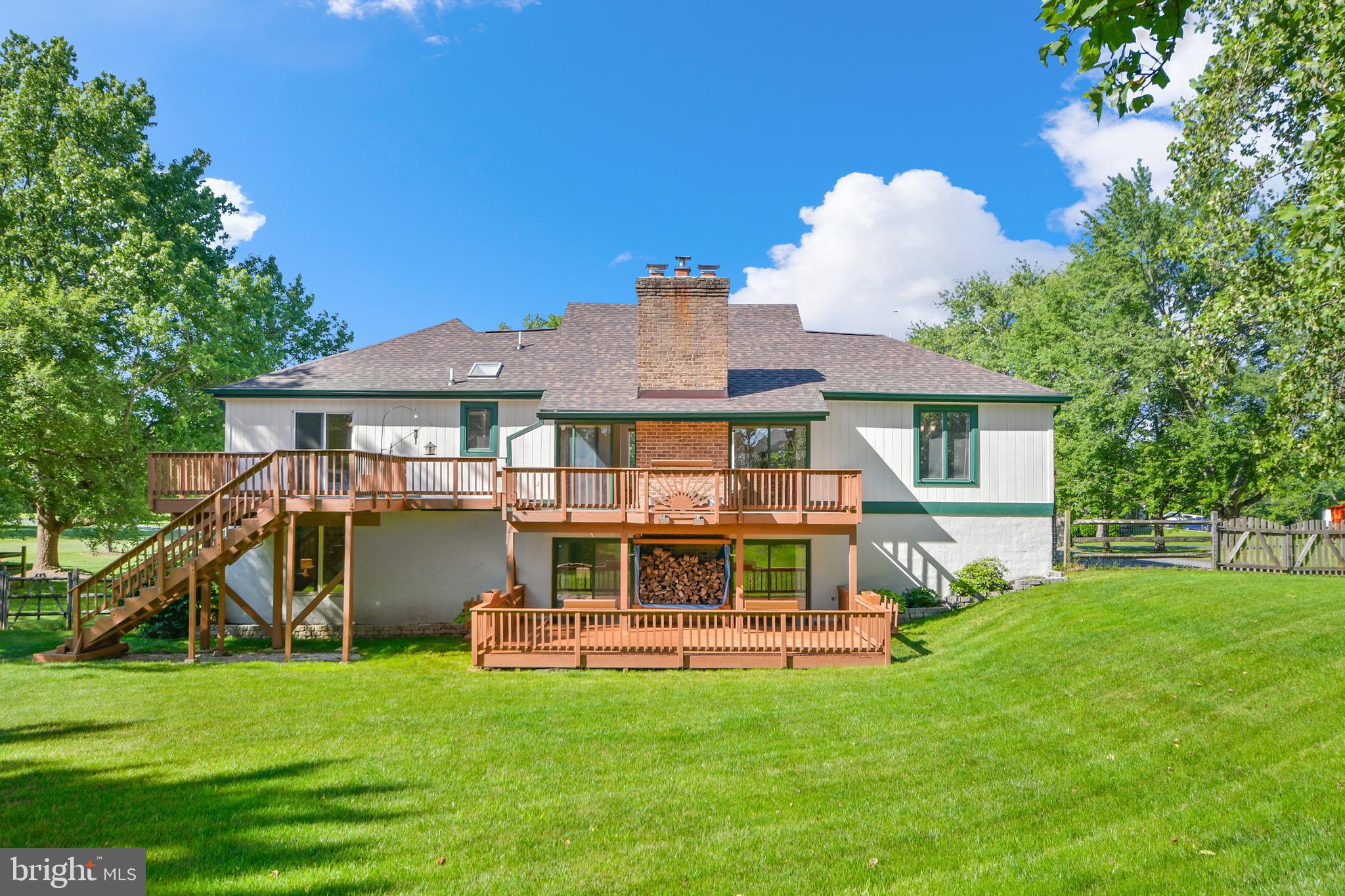 LOCH HAVEN - Residential