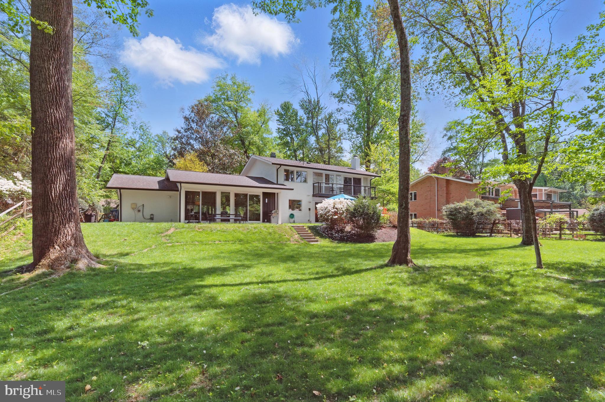 CARDEROCK SPRINGS - Residential