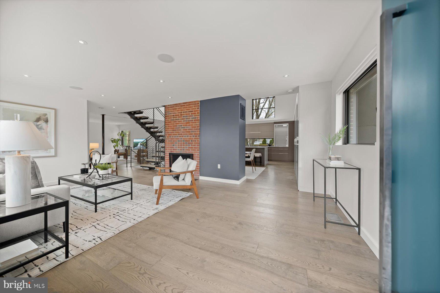 BERKSHIRE OAKWOOD - Residential