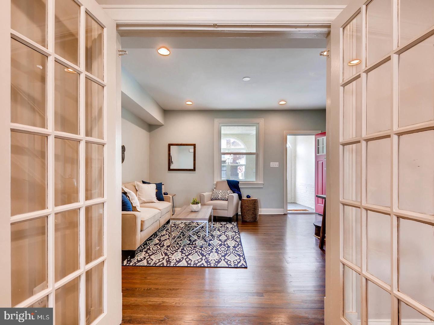 GREEKTOWN - Residential Lease