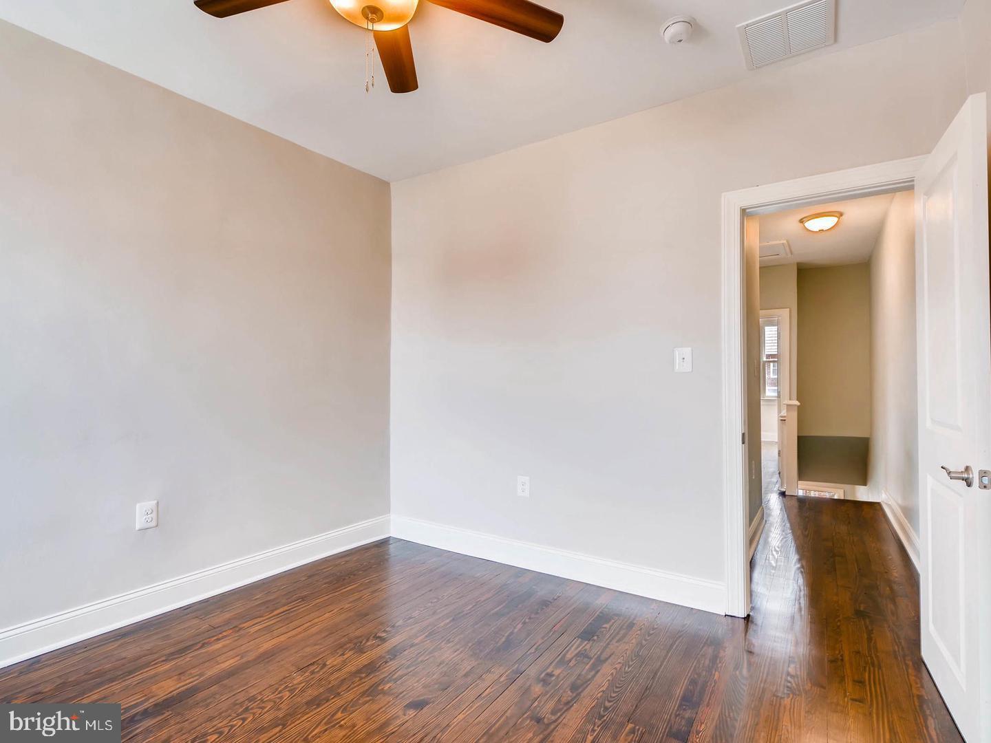 GREEKTOWN - Residential Lease