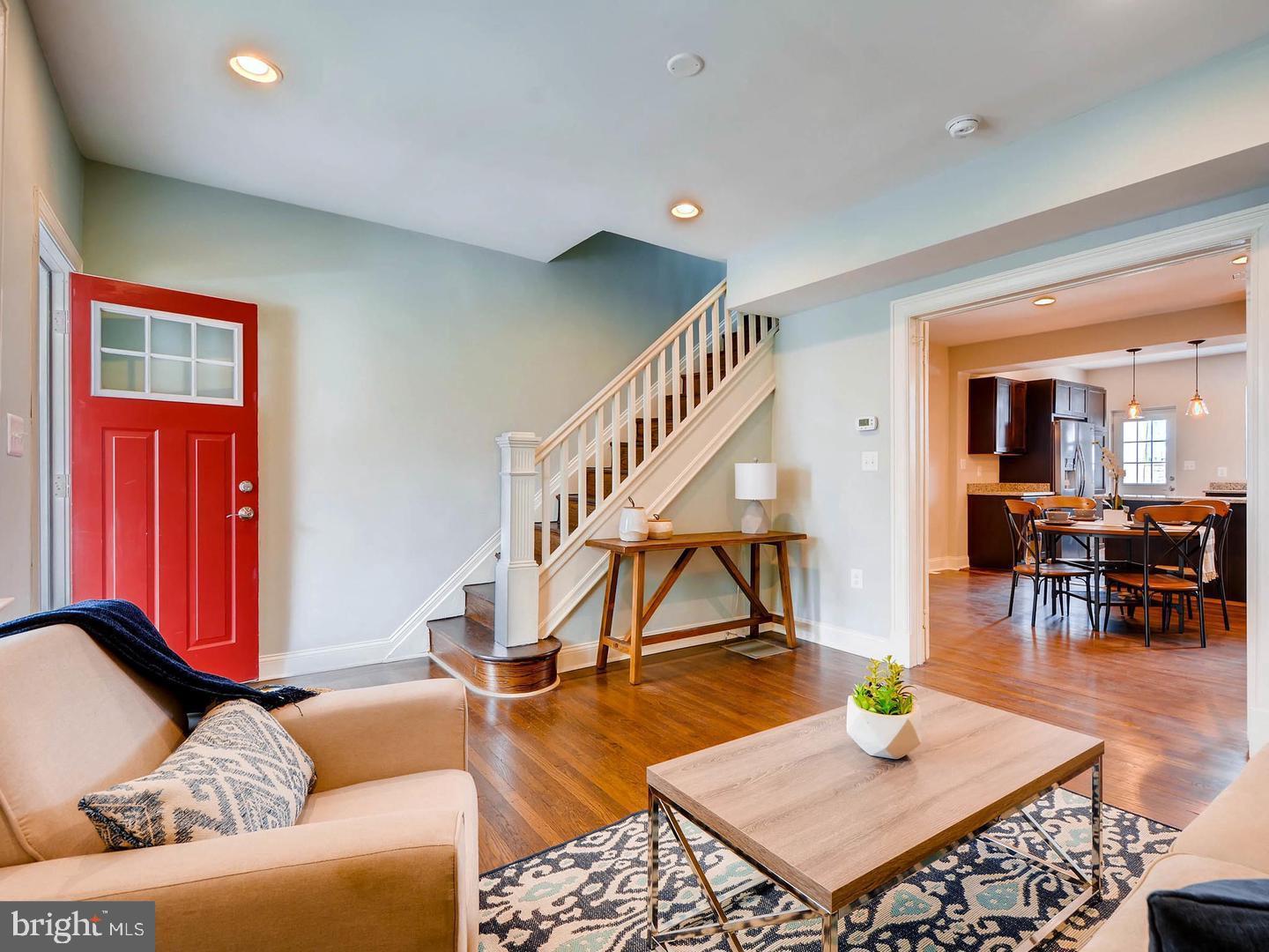 GREEKTOWN - Residential Lease