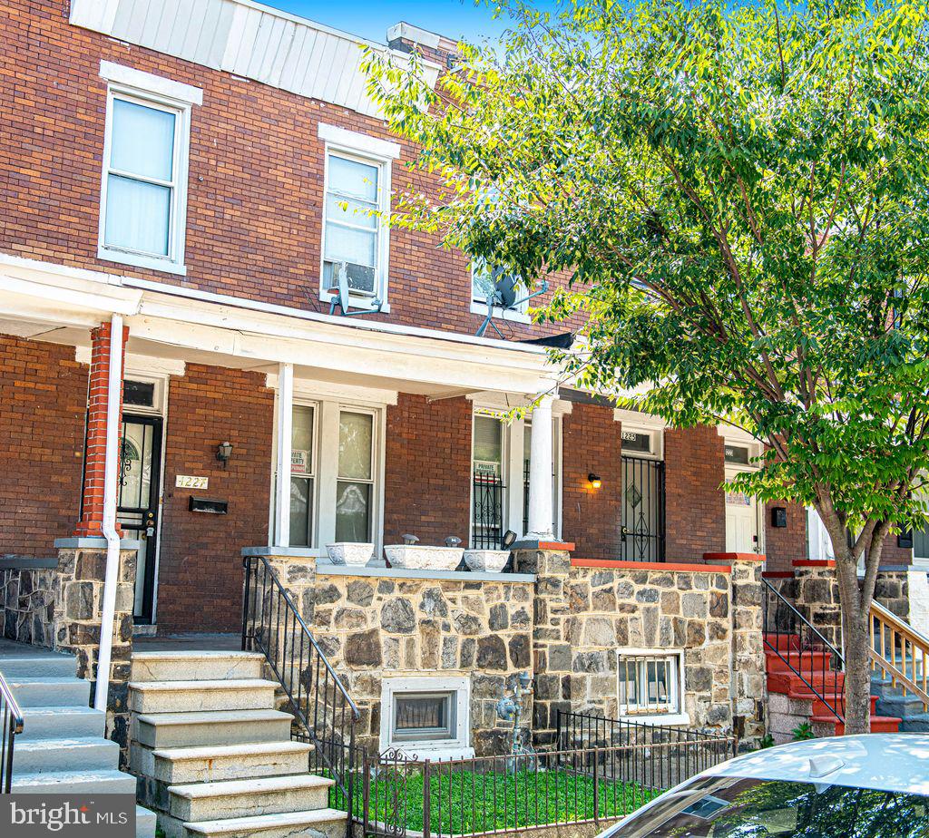 BALTIMORE EAST - SOUTH CLIFTON PARK HIST. DISTRICT - Residential