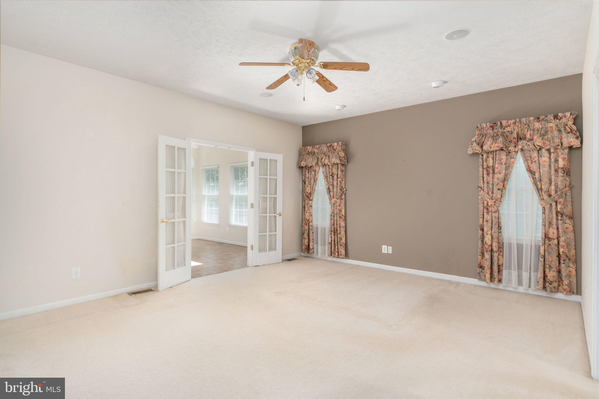MEADOWLAND - Residential