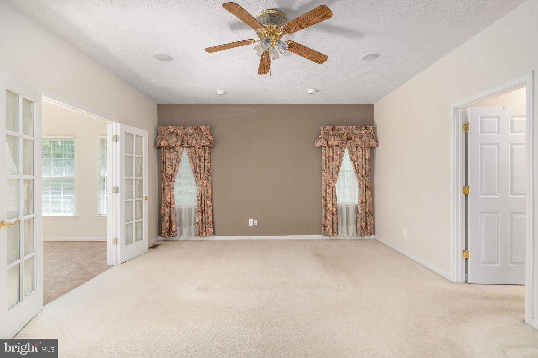 MEADOWLAND - Residential