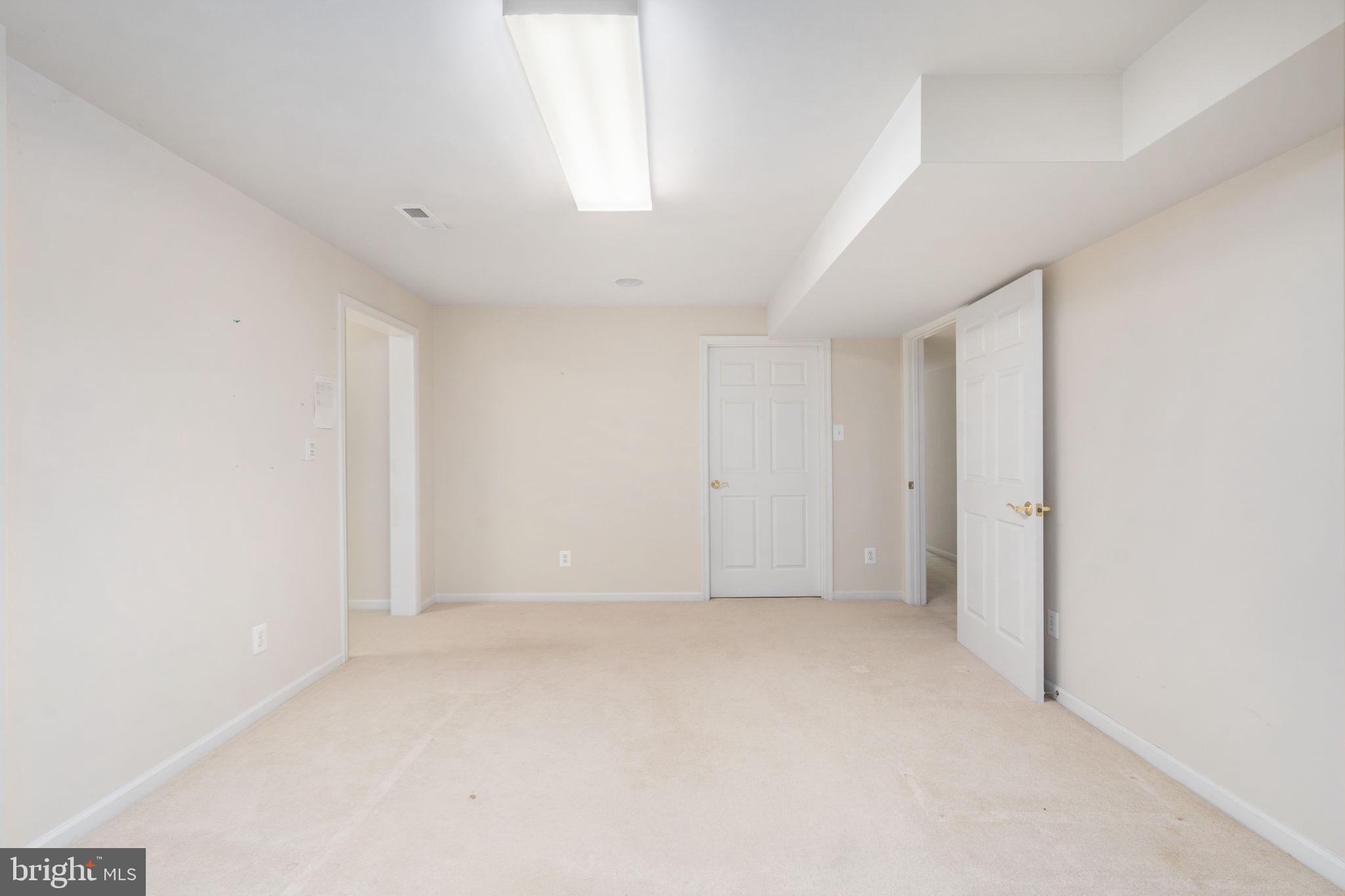 MEADOWLAND - Residential