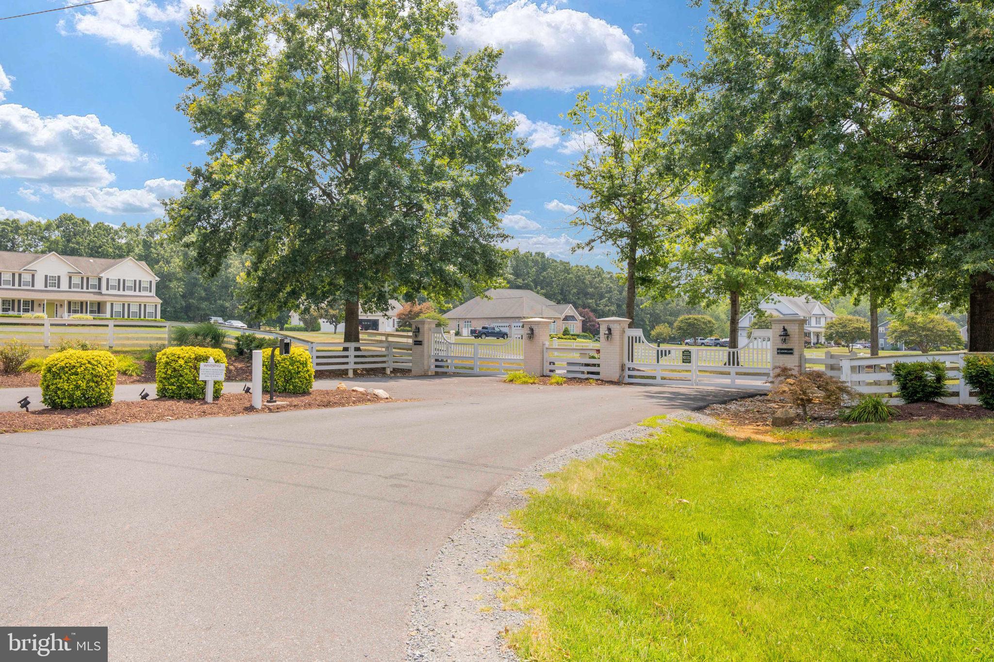 MEADOWLAND - Residential