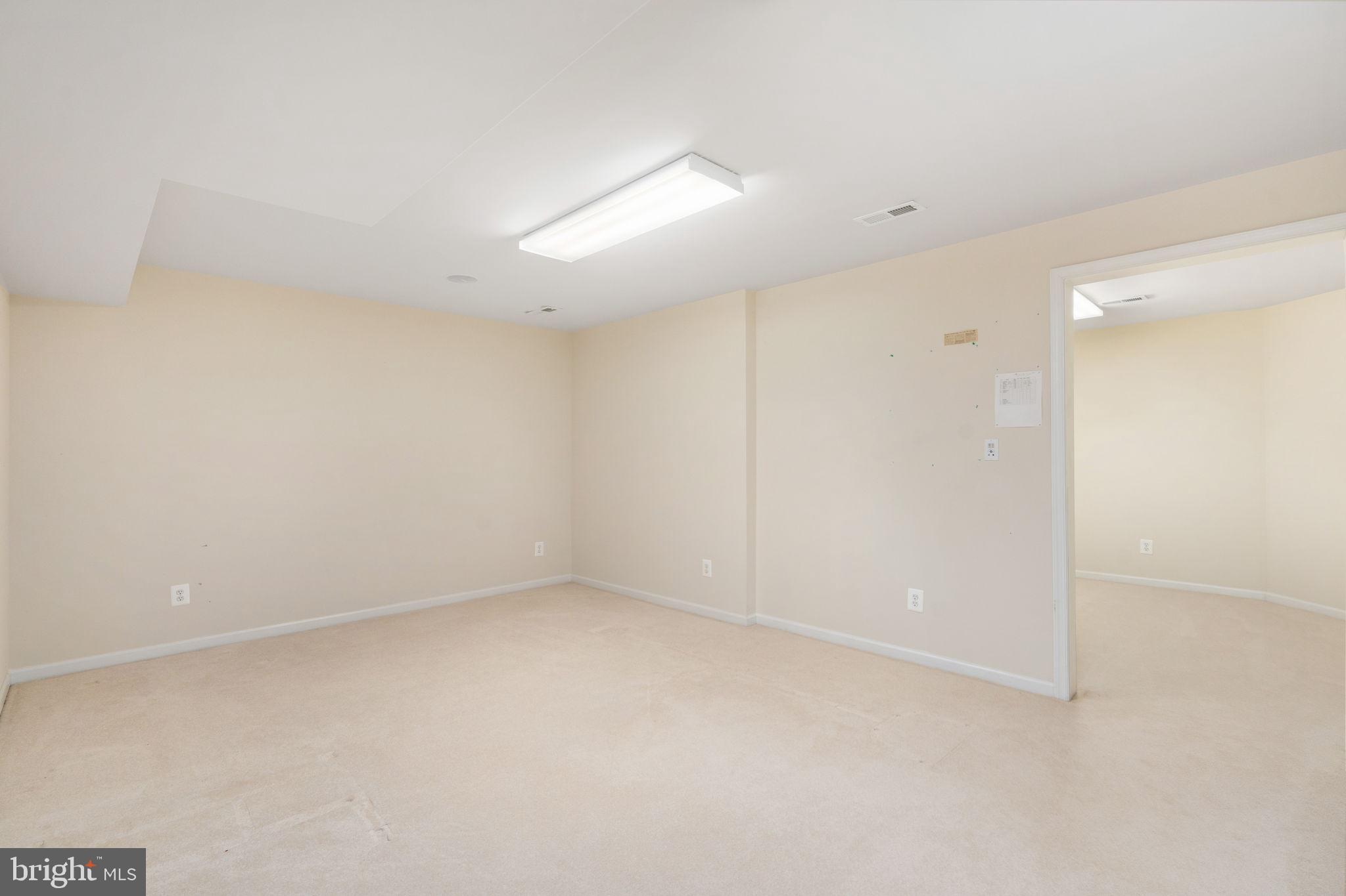 MEADOWLAND - Residential