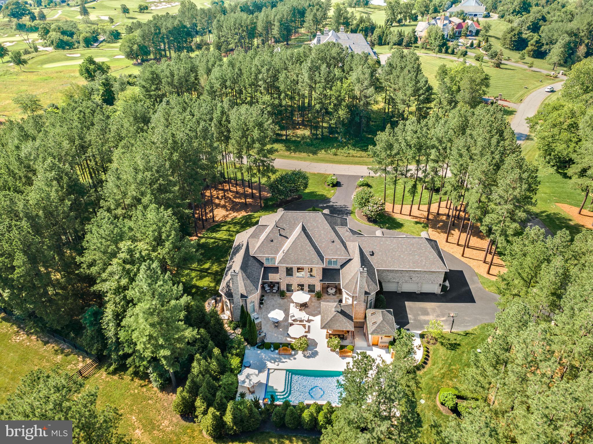 ESTATES @ CREIGHTON FARM - Residential