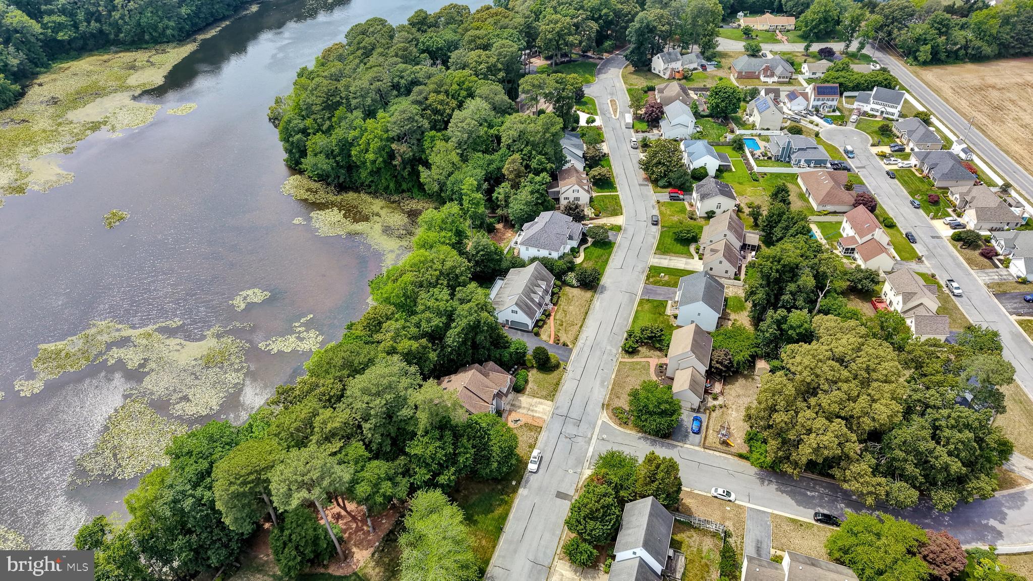 GRANBYS COVE - Residential