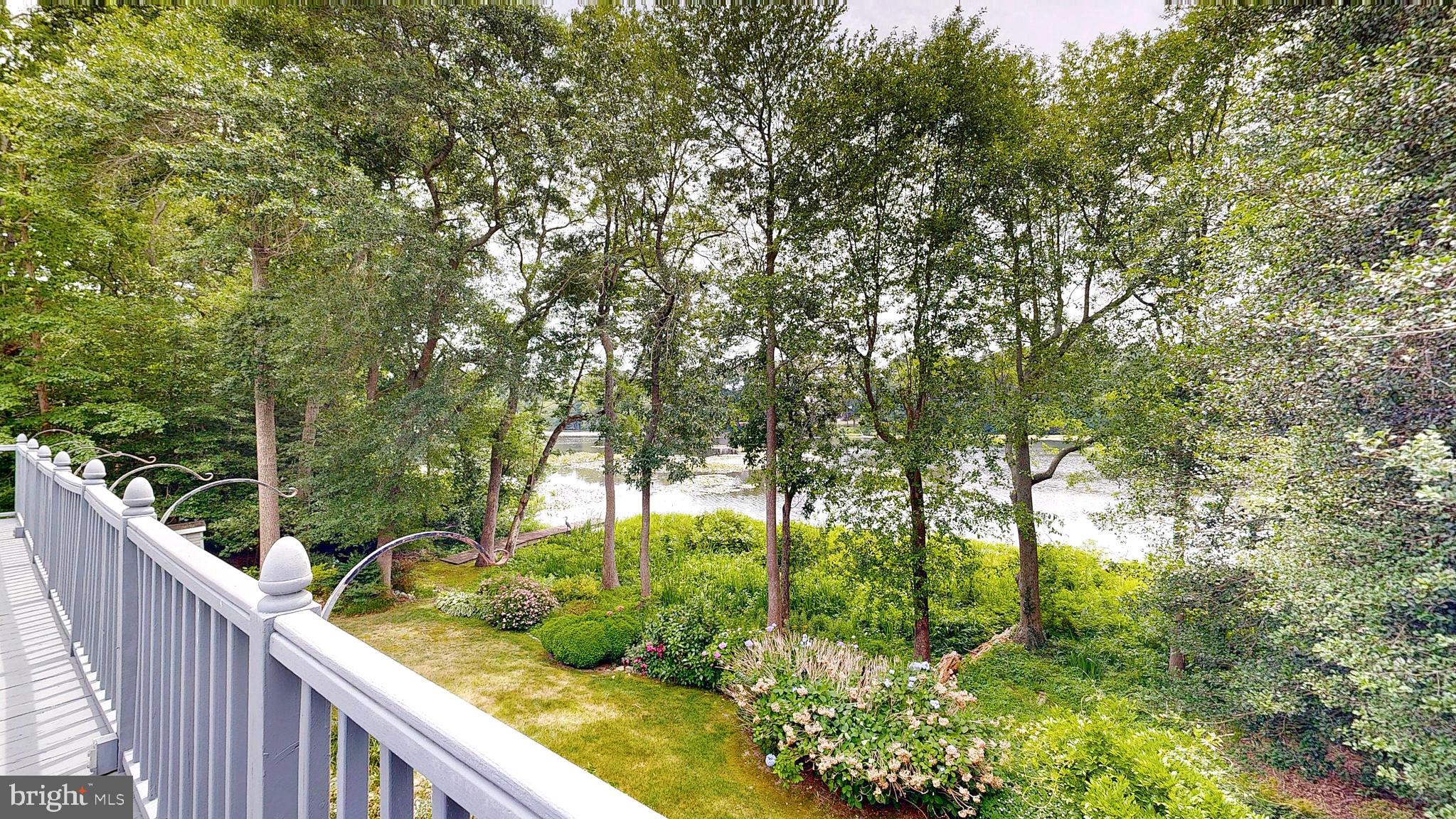 GRANBYS COVE - Residential
