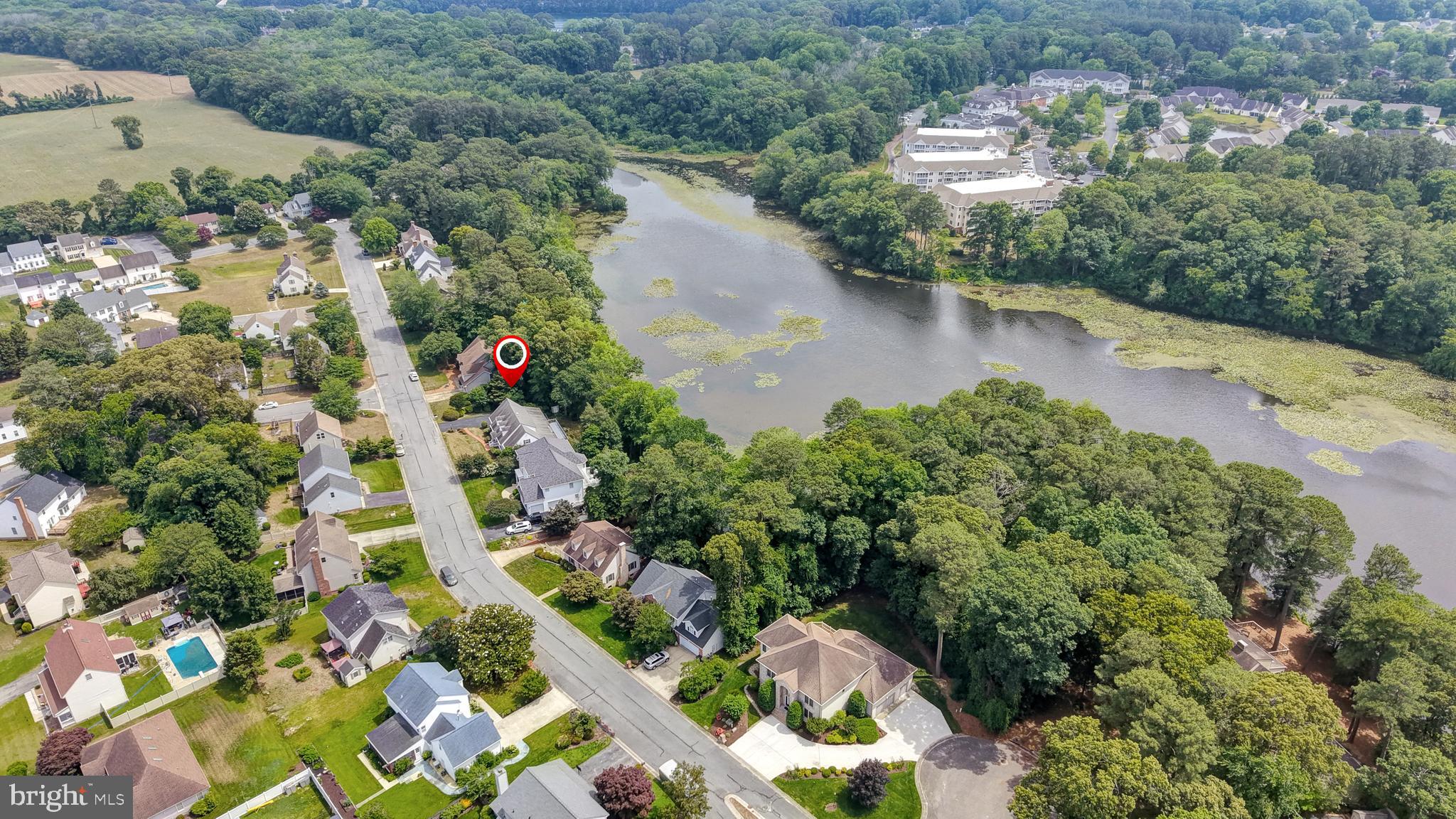 GRANBYS COVE - Residential