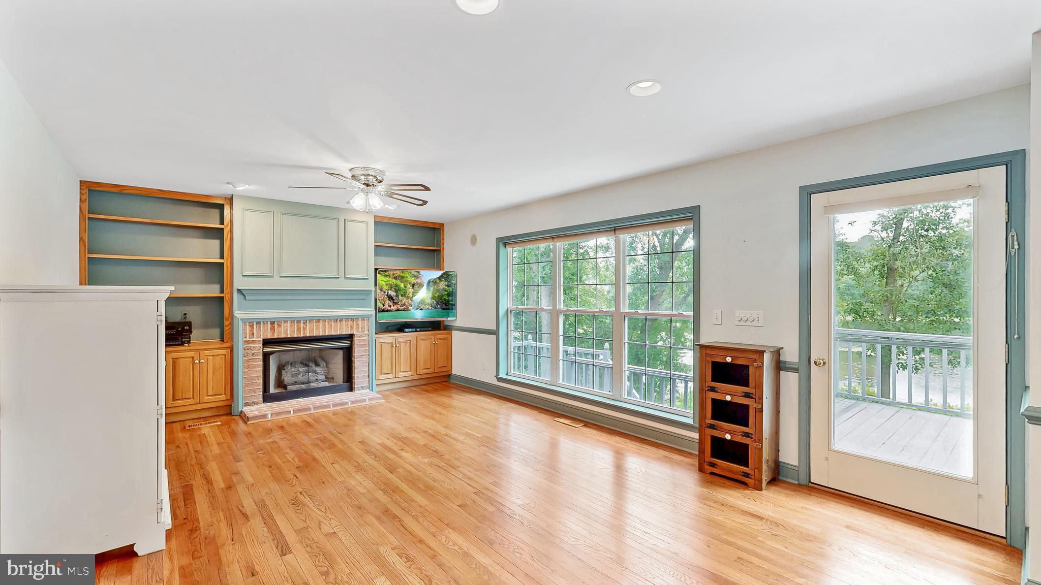 GRANBYS COVE - Residential