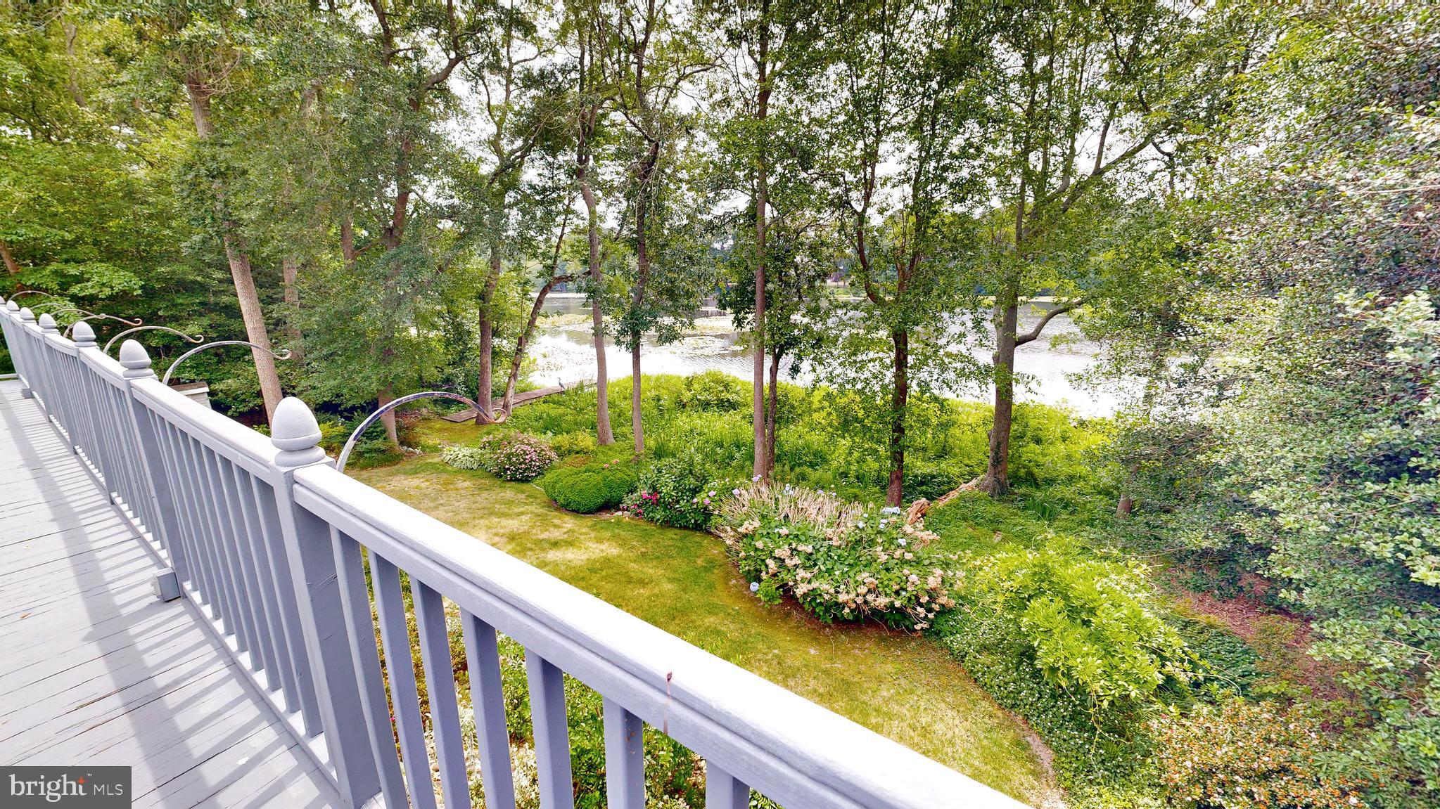 GRANBYS COVE - Residential