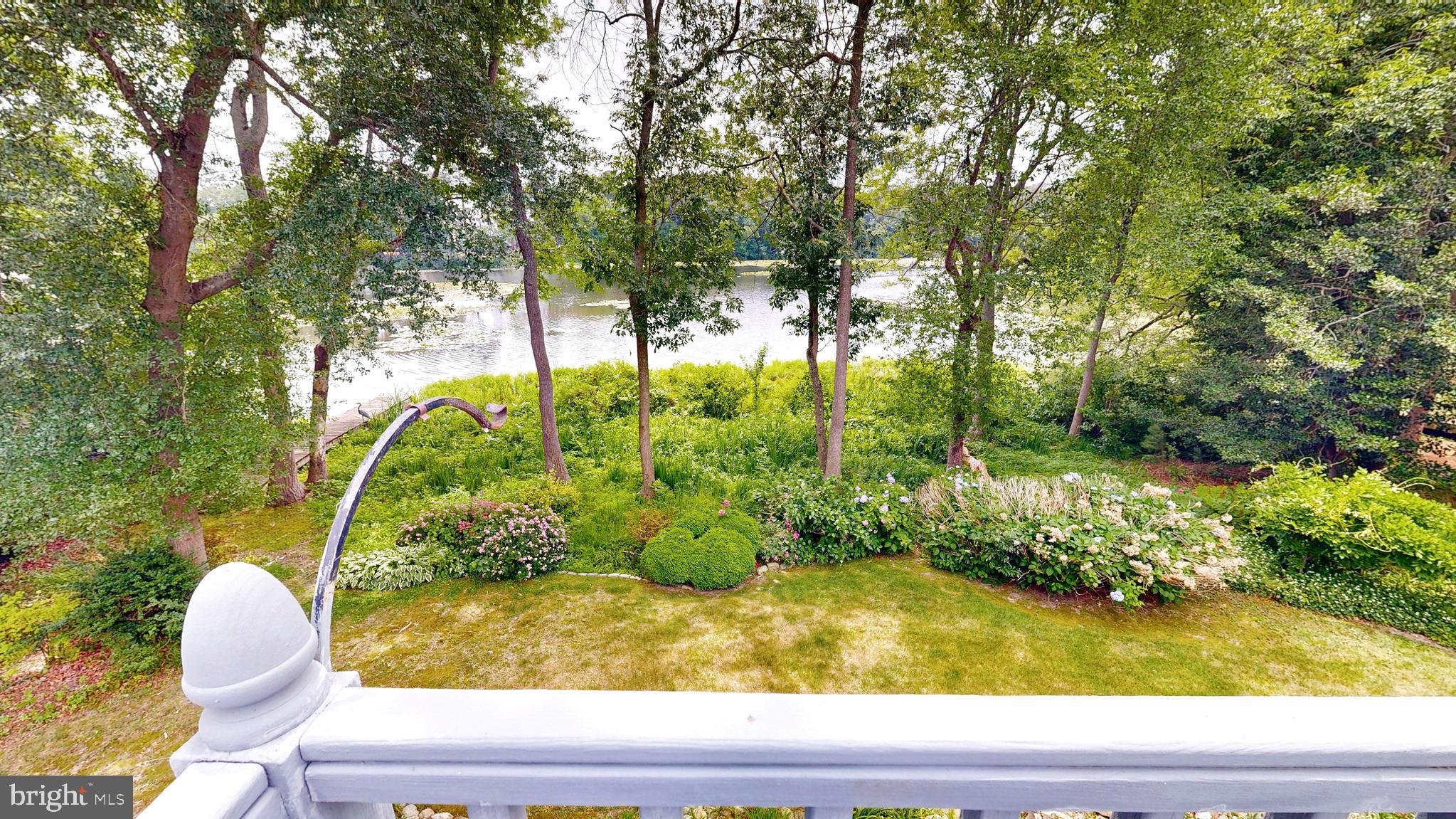 GRANBYS COVE - Residential