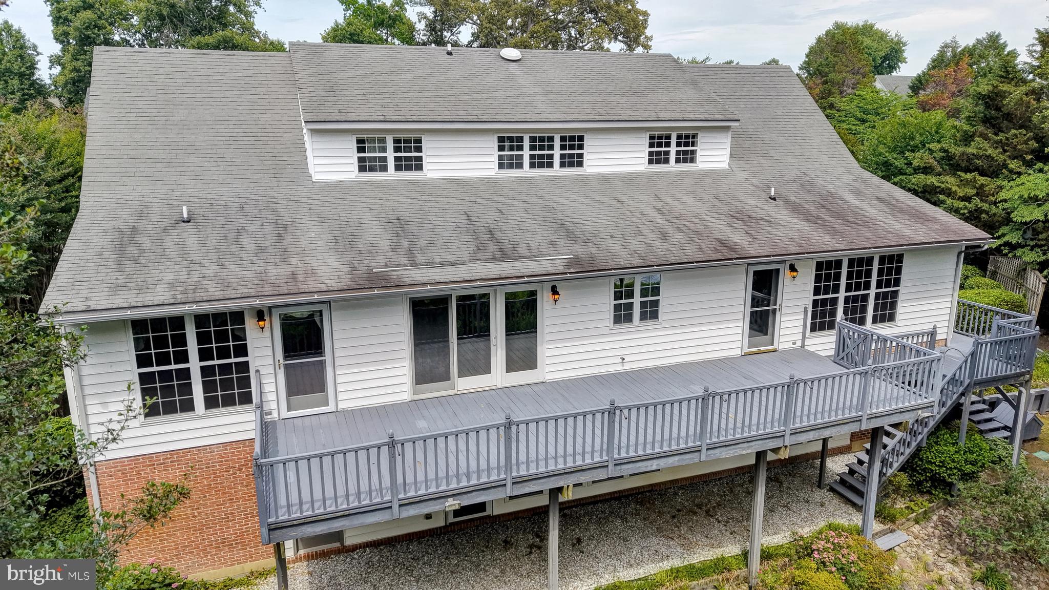 GRANBYS COVE - Residential