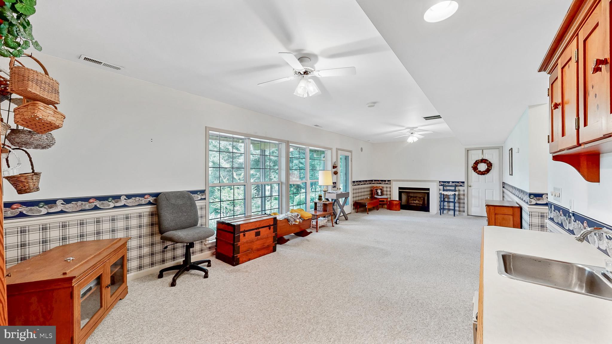 GRANBYS COVE - Residential