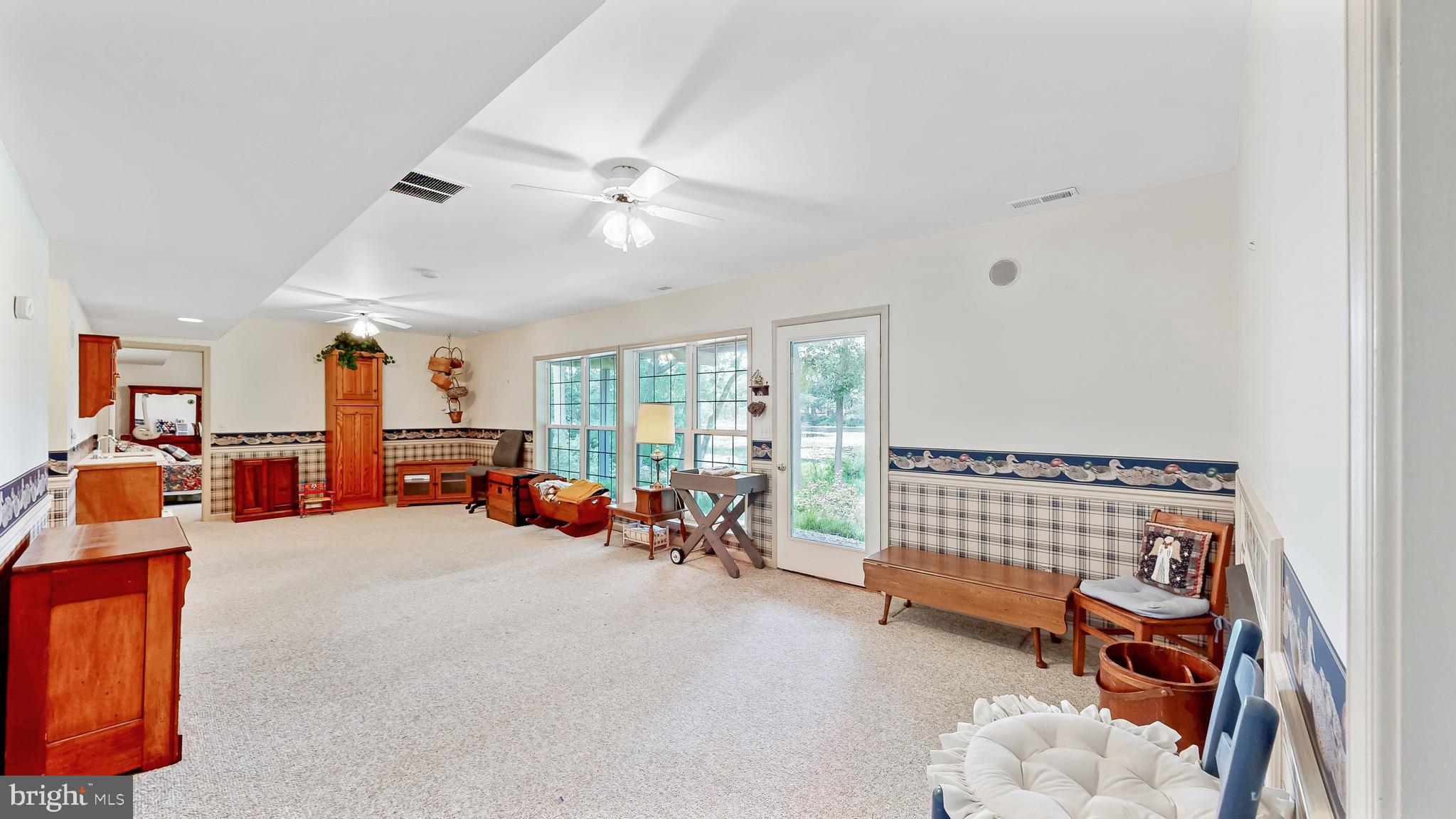 GRANBYS COVE - Residential