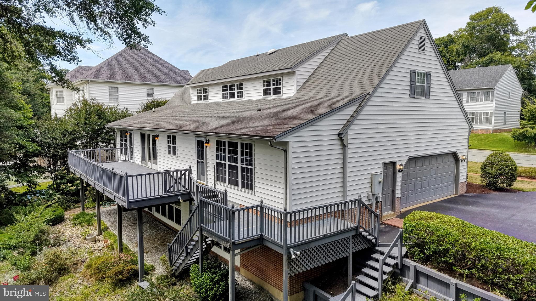 GRANBYS COVE - Residential