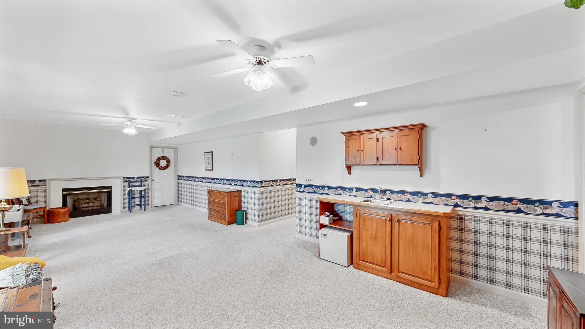 GRANBYS COVE - Residential