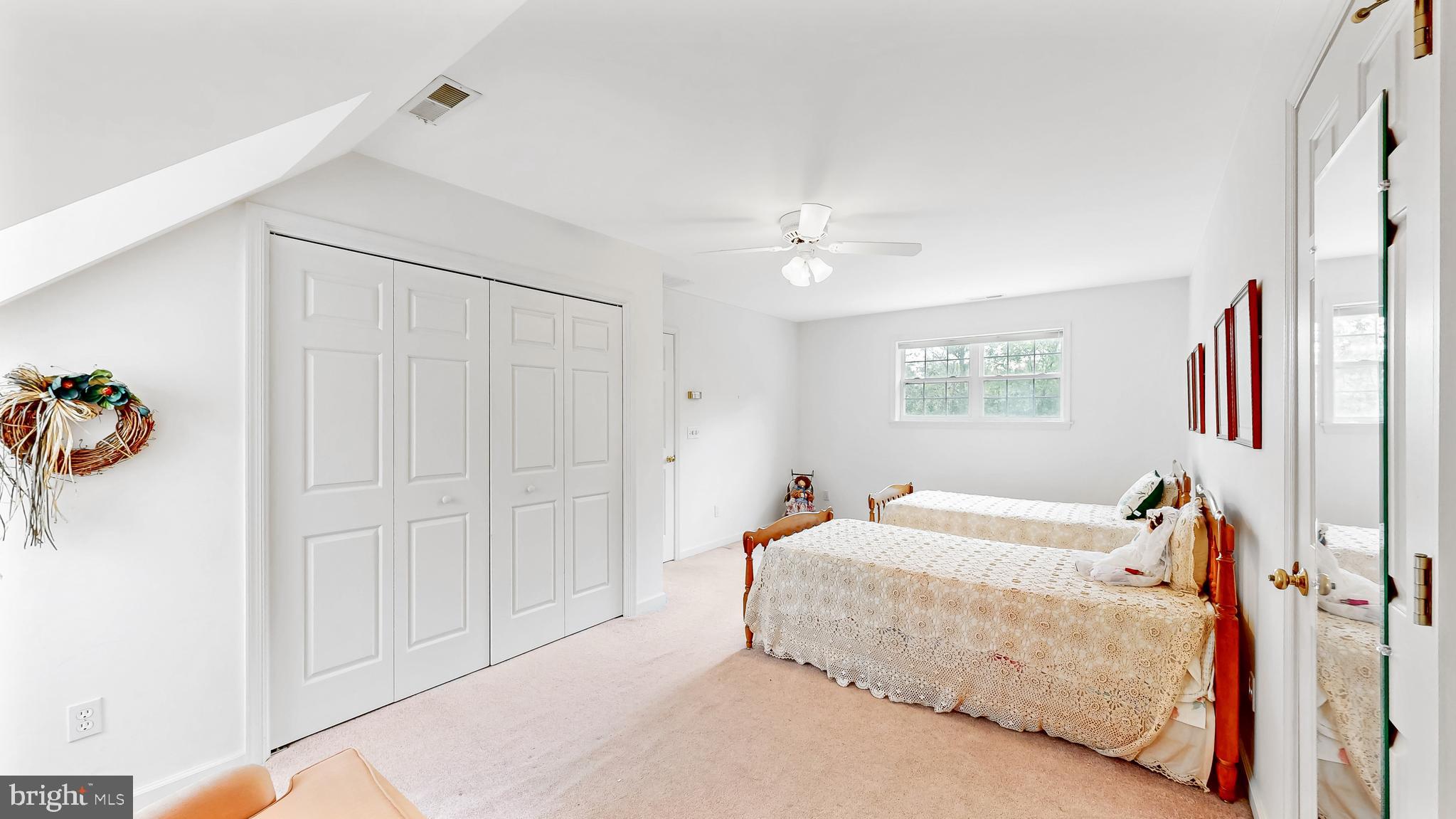 GRANBYS COVE - Residential