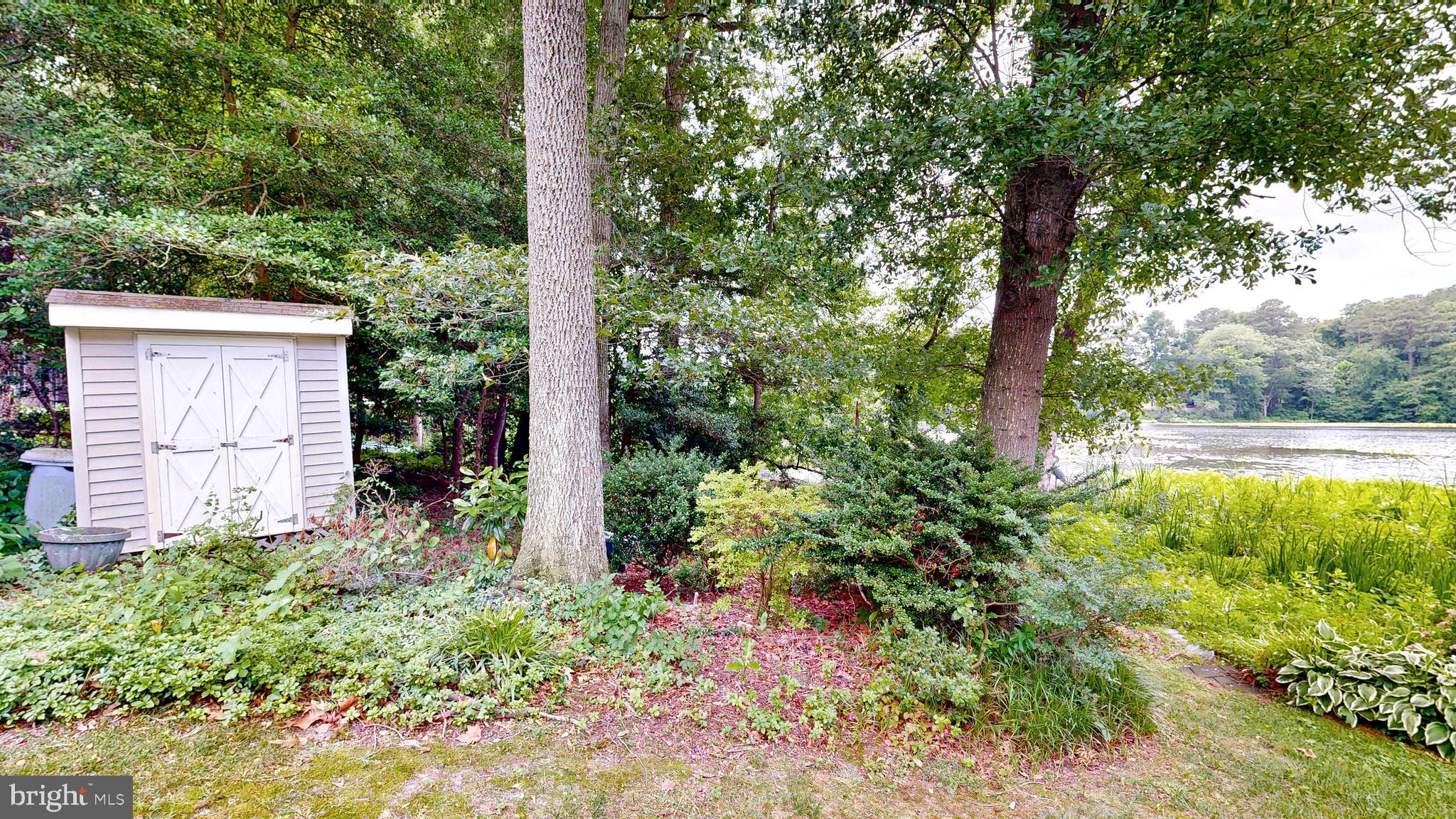 GRANBYS COVE - Residential
