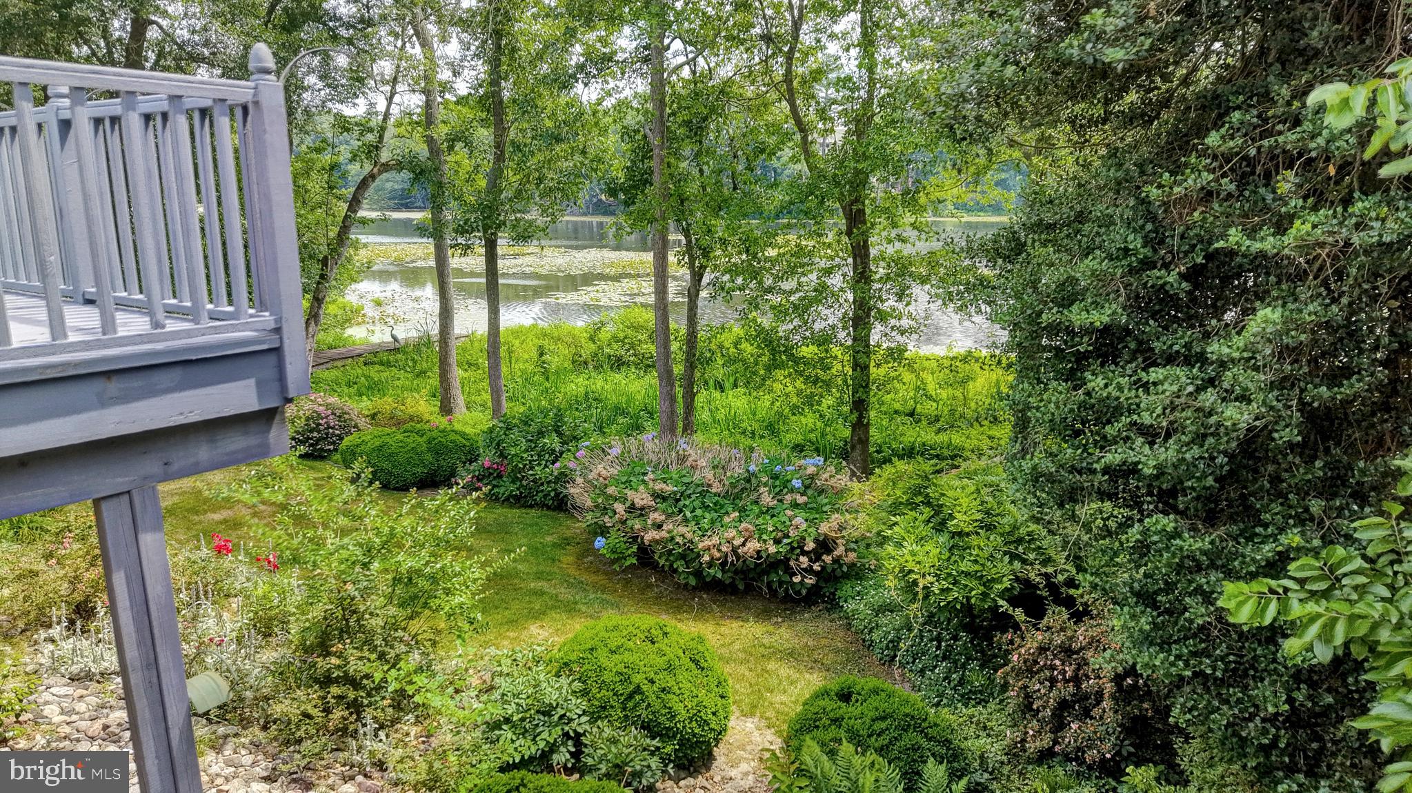 GRANBYS COVE - Residential