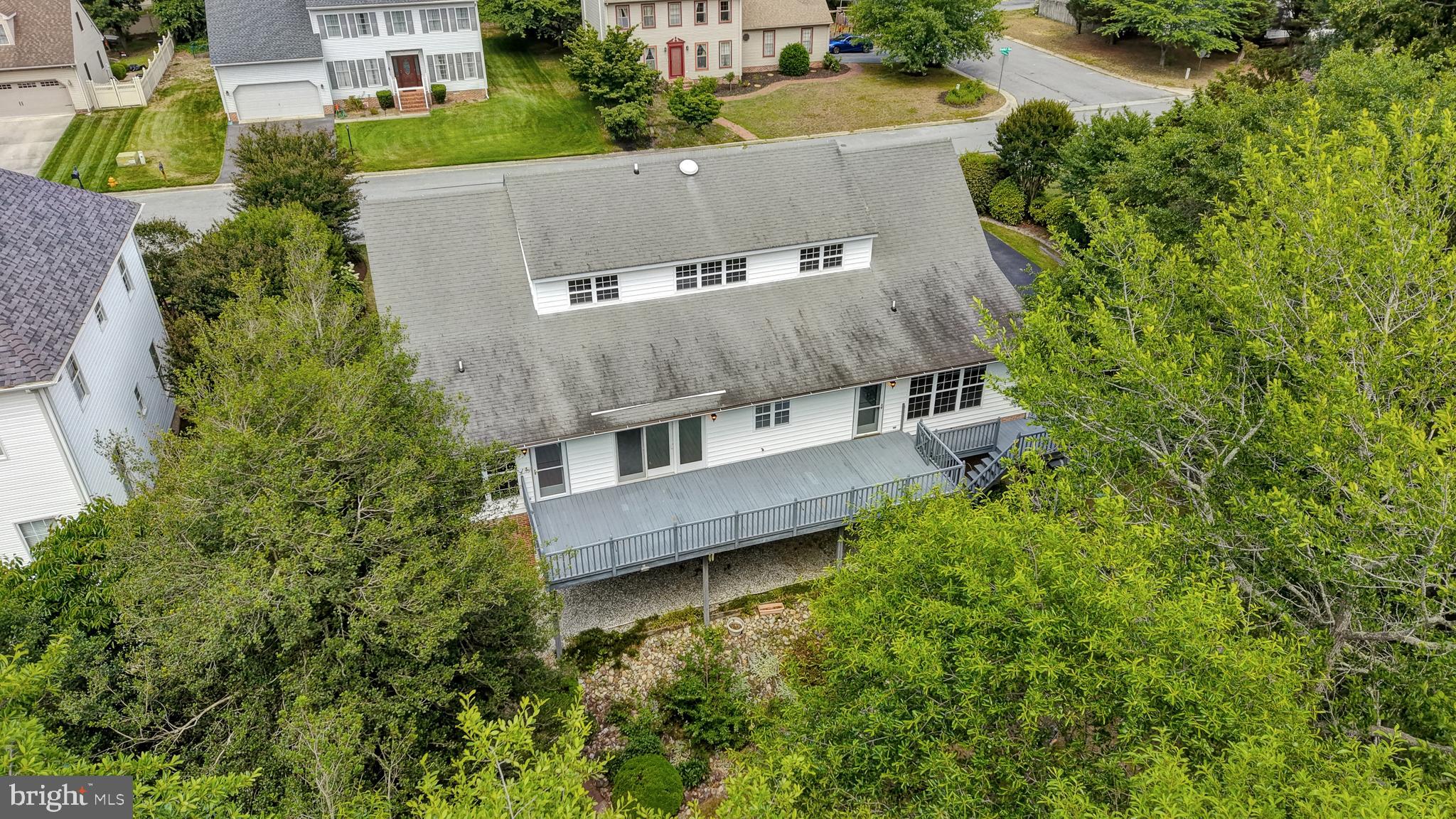 GRANBYS COVE - Residential