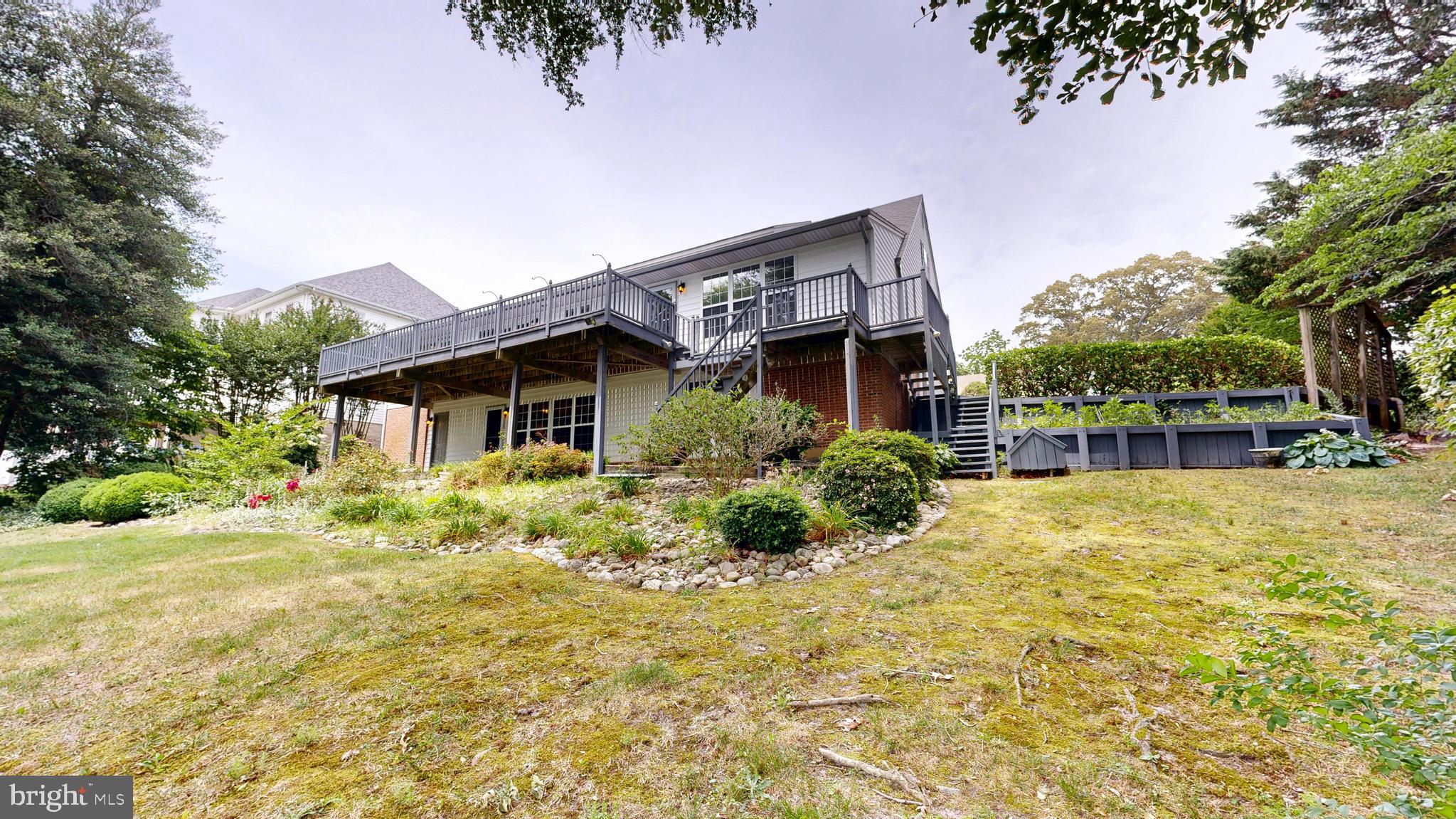 GRANBYS COVE - Residential