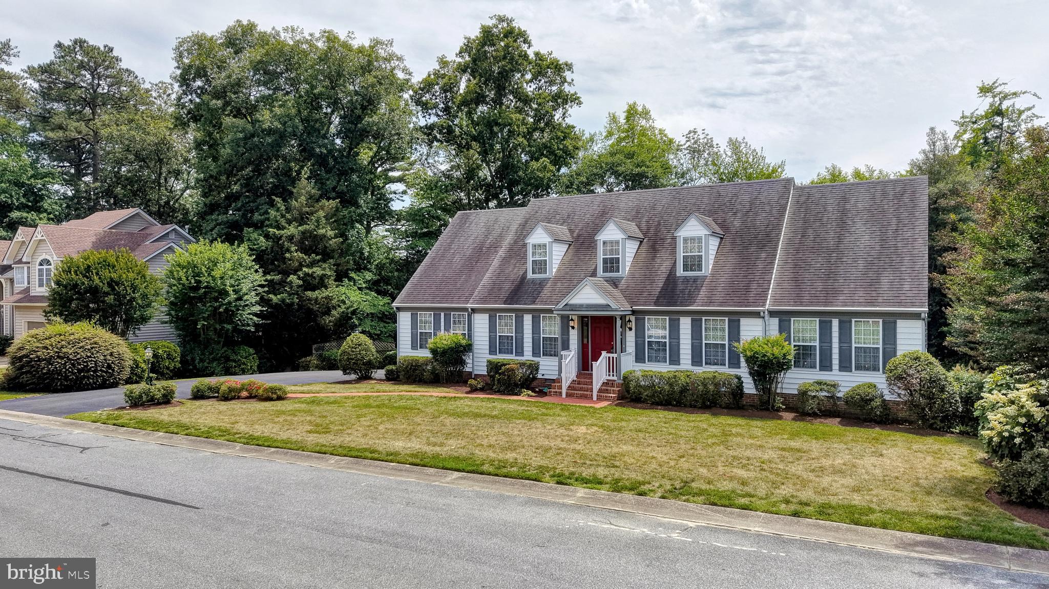 GRANBYS COVE - Residential