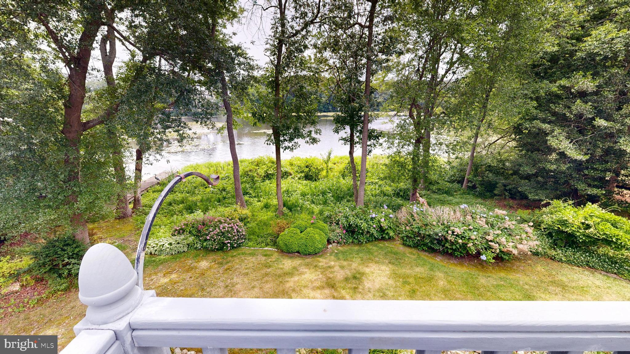 GRANBYS COVE - Residential