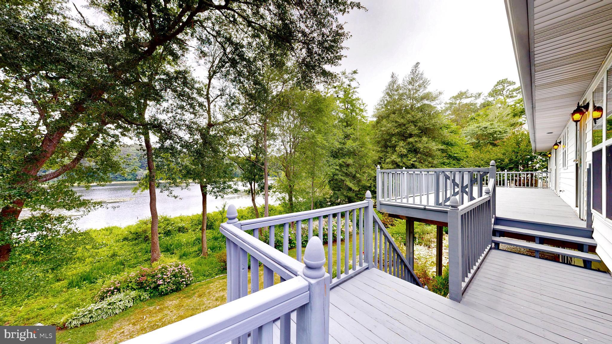 GRANBYS COVE - Residential