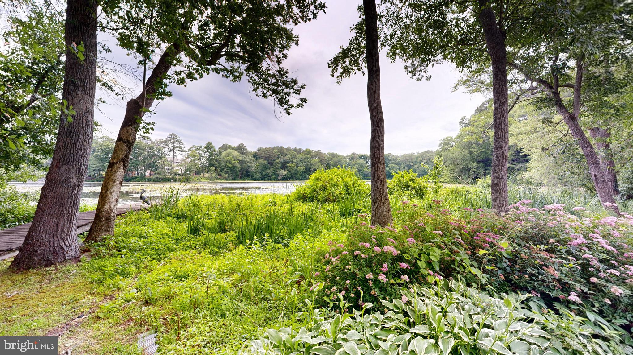GRANBYS COVE - Residential