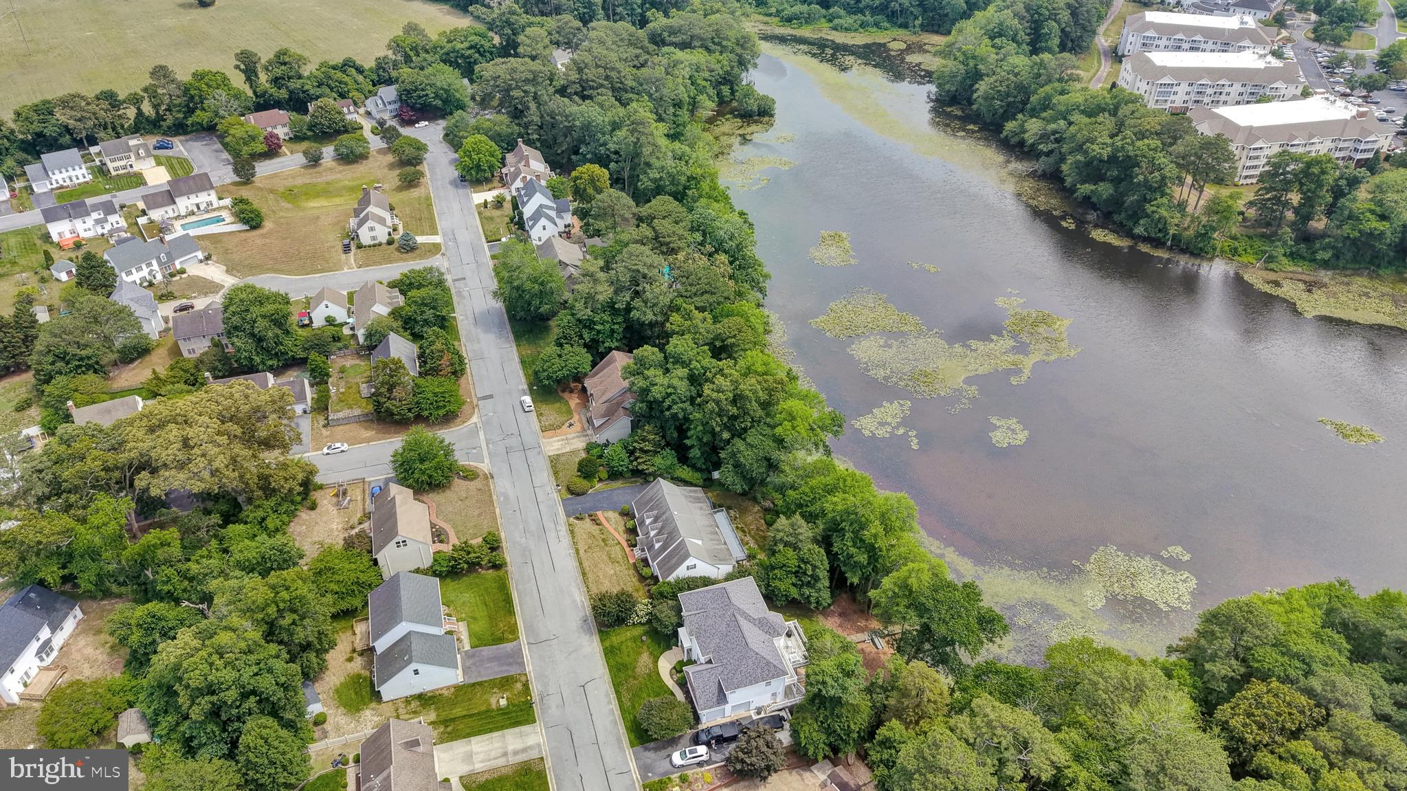 GRANBYS COVE - Residential