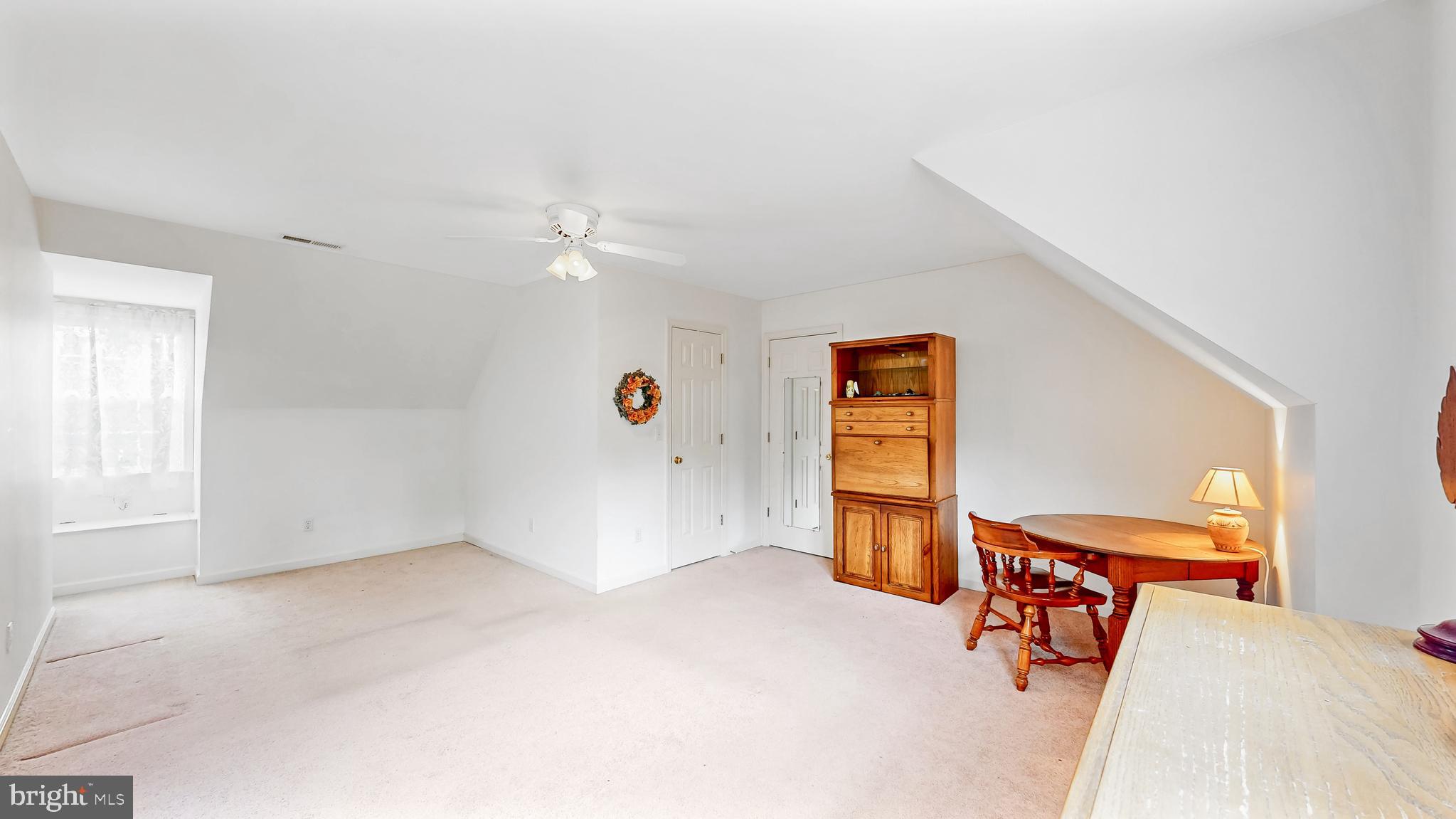 GRANBYS COVE - Residential