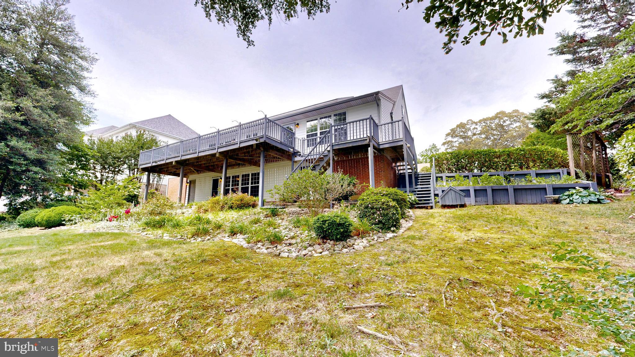 GRANBYS COVE - Residential