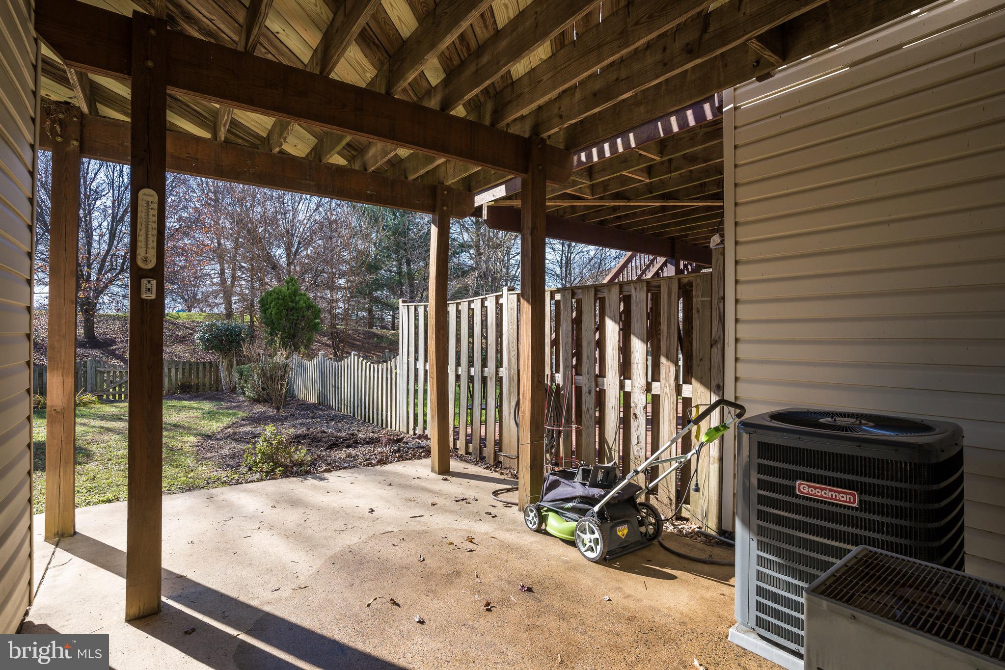 ASHBURN FARM - Residential Lease