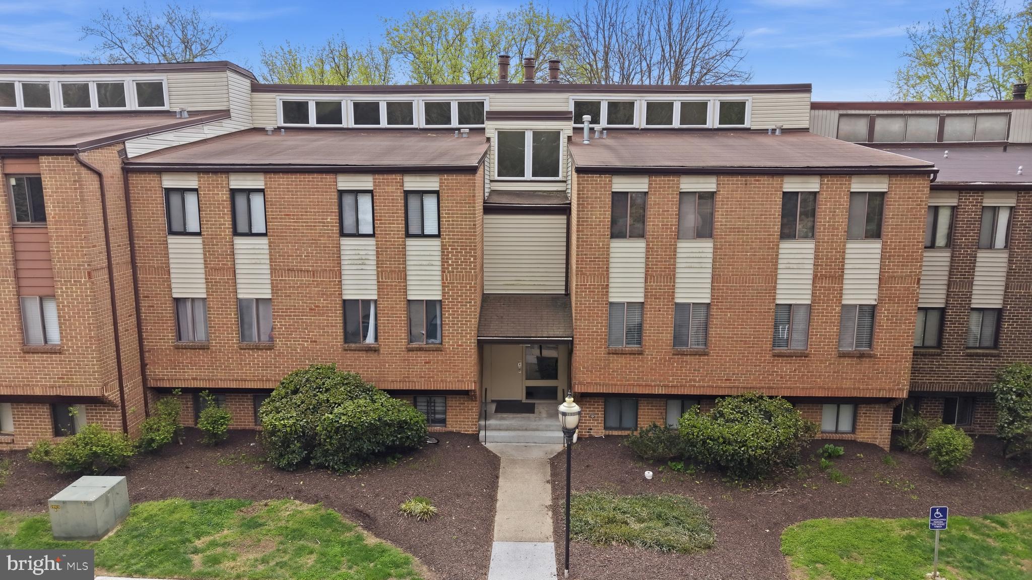 ROCKLAND RUN - Residential