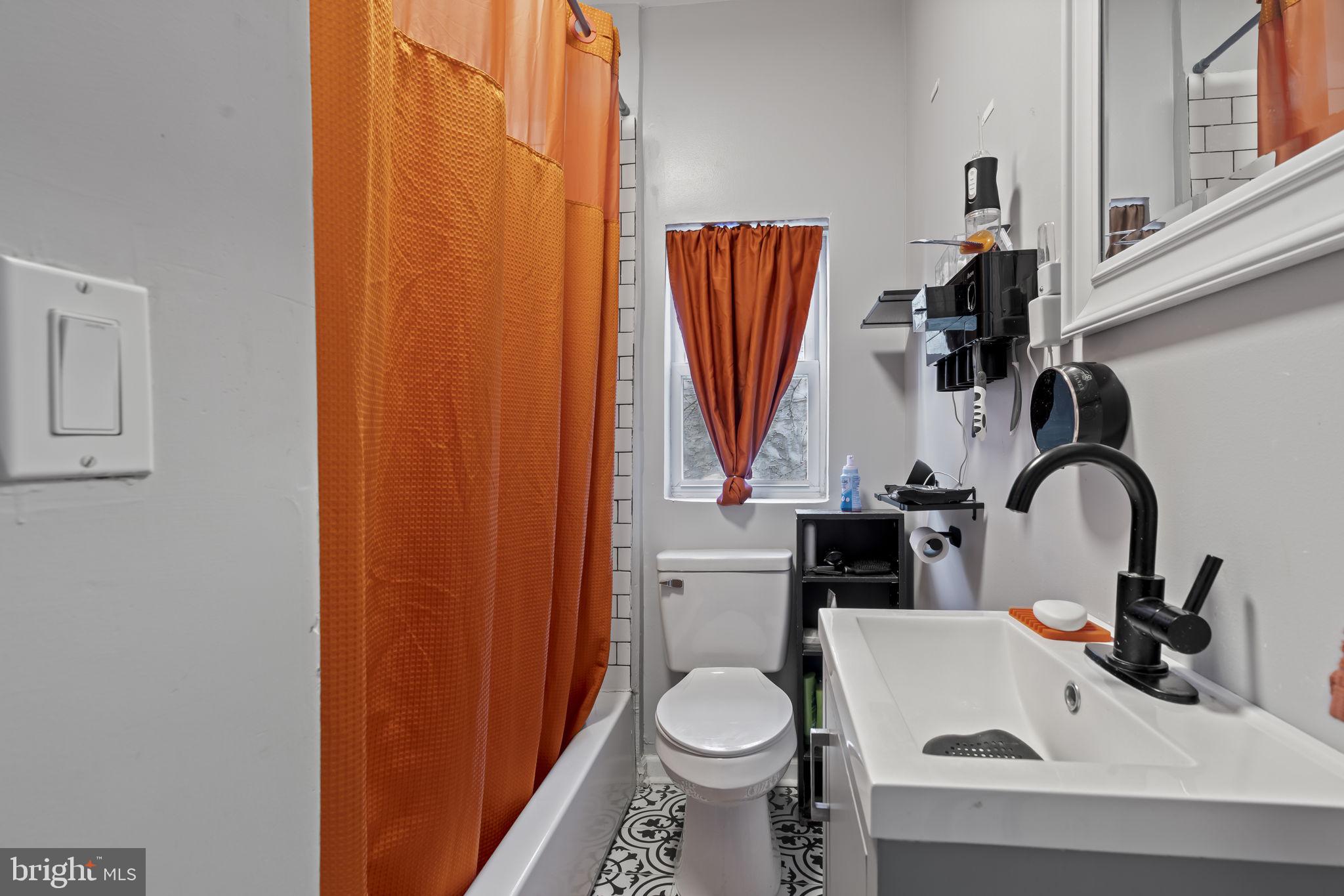 WEST PHILADELPHIA - Residential