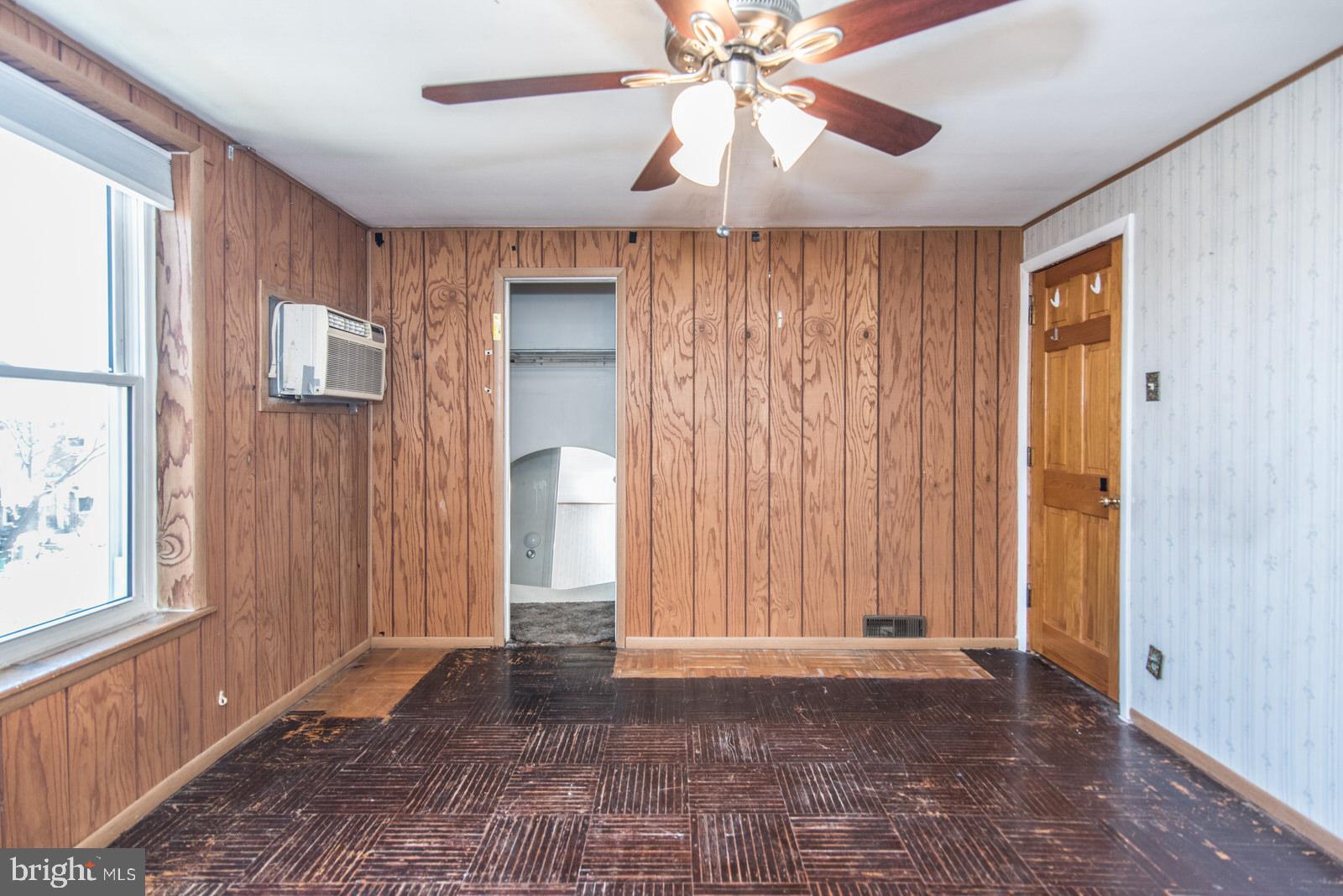 LAWNCREST - Residential