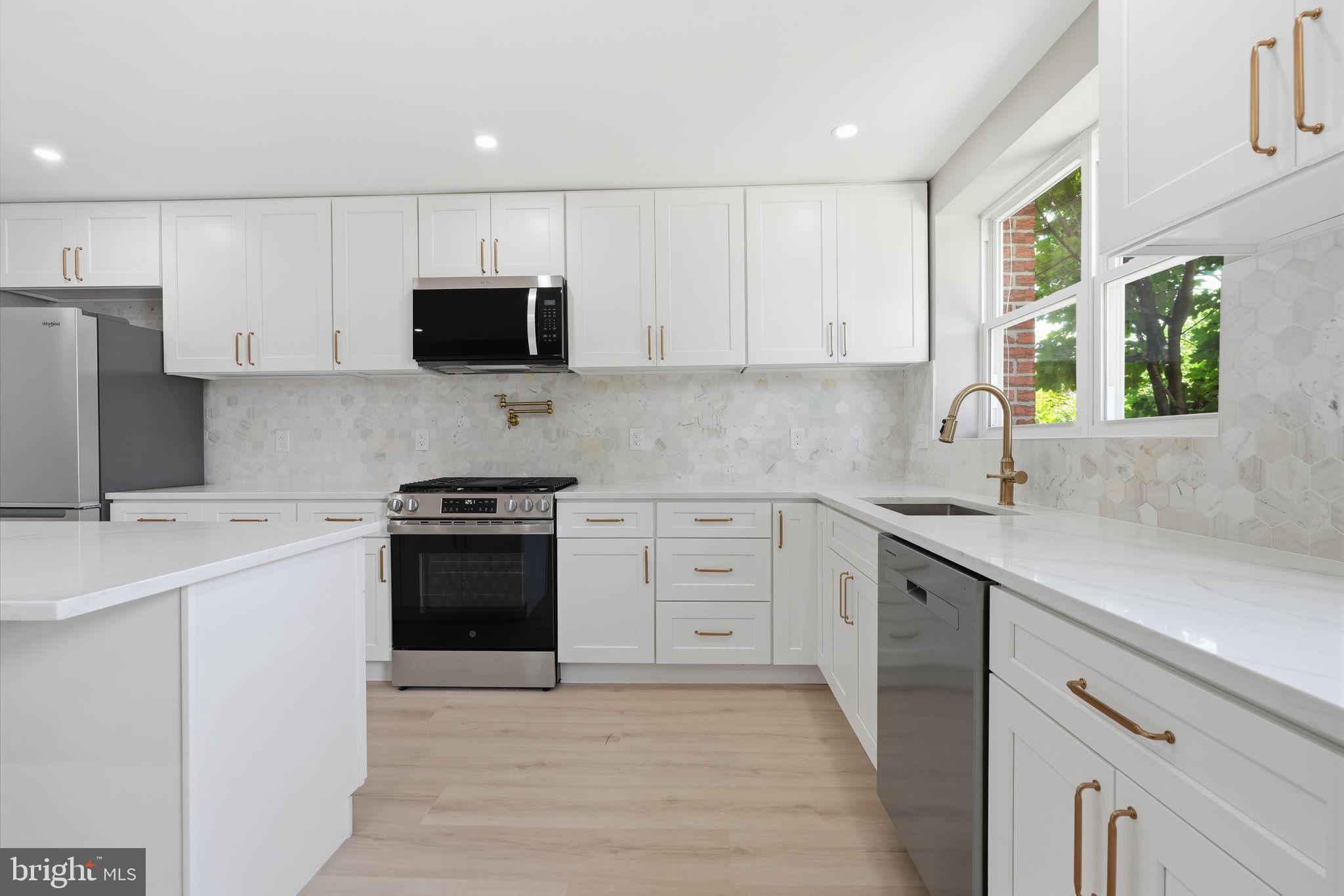 CEDARBROOK - Residential