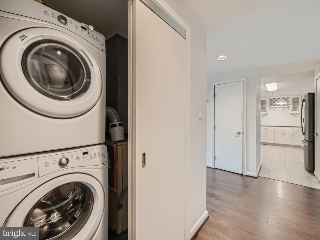 HARBOR EAST - Residential Lease