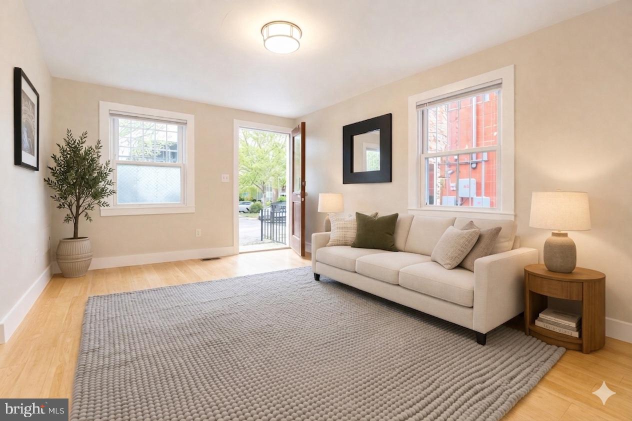CAPITOL HILL - Residential Income